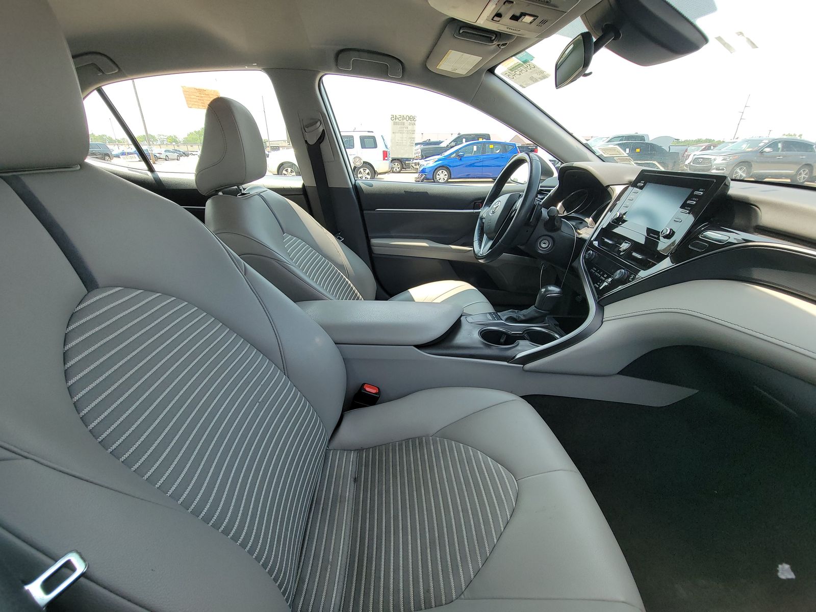 2022 Toyota Camry SE FWD