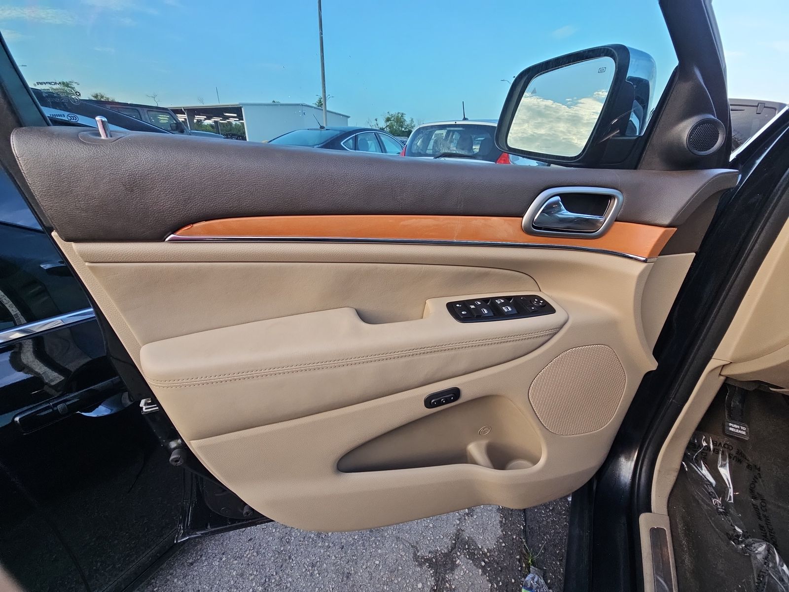 2012 Jeep Grand Cherokee Overland RWD