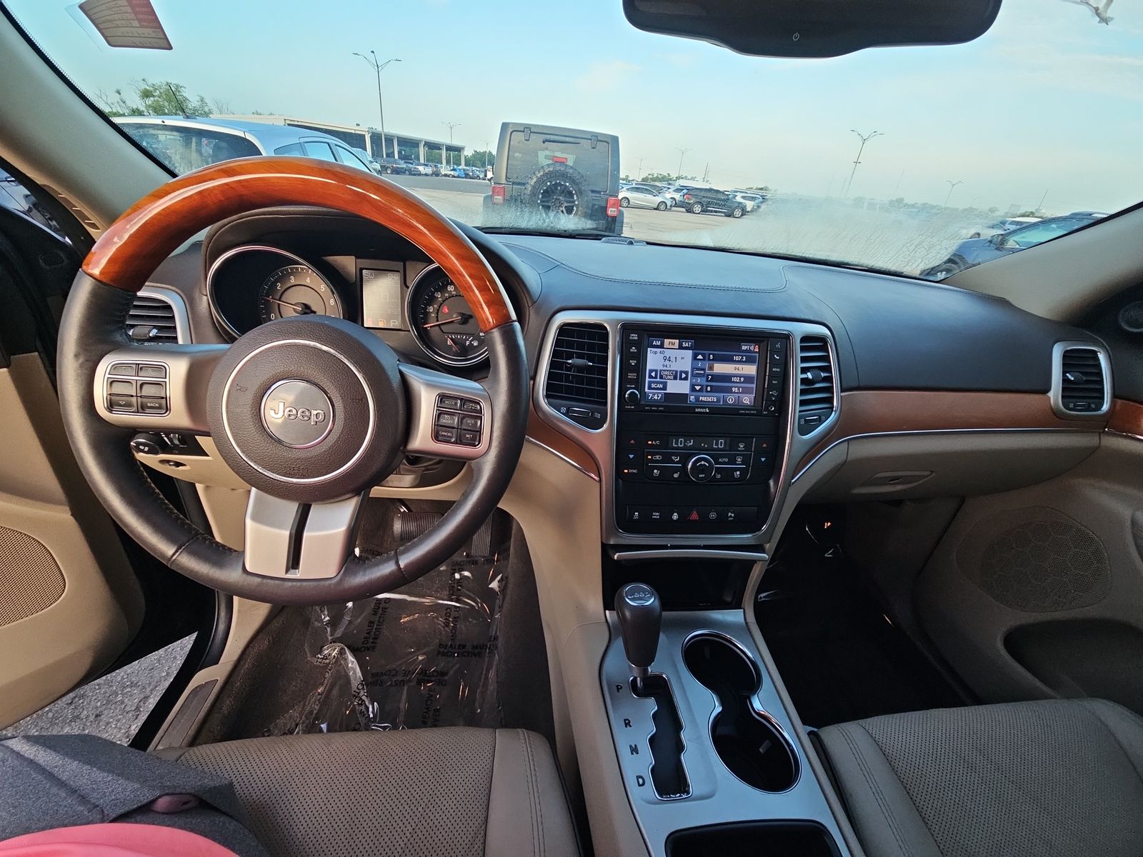 2012 Jeep Grand Cherokee Overland RWD