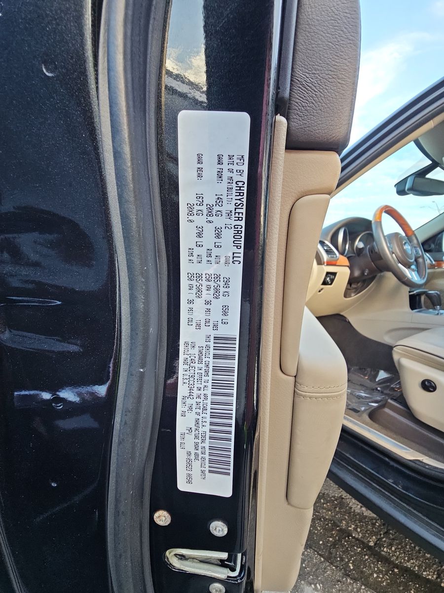 2012 Jeep Grand Cherokee Overland RWD