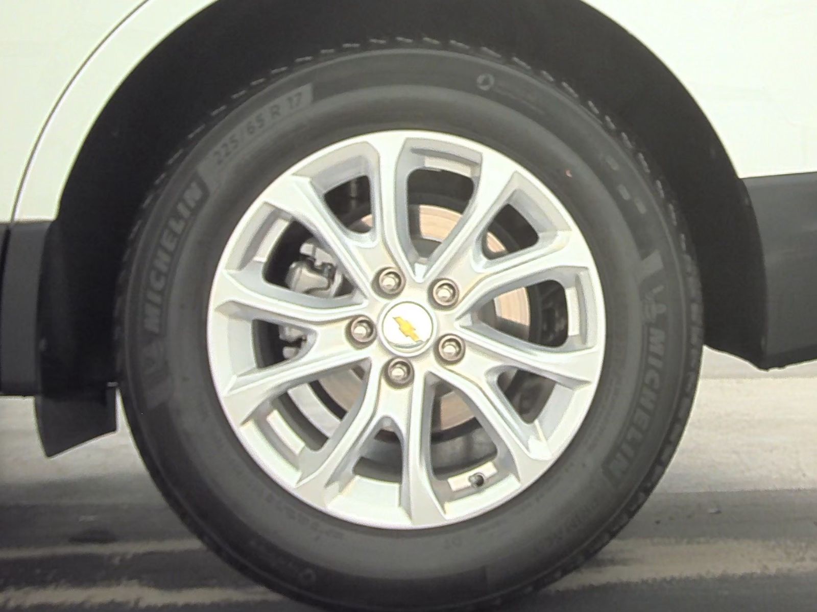 2021 Chevrolet Equinox LS FWD