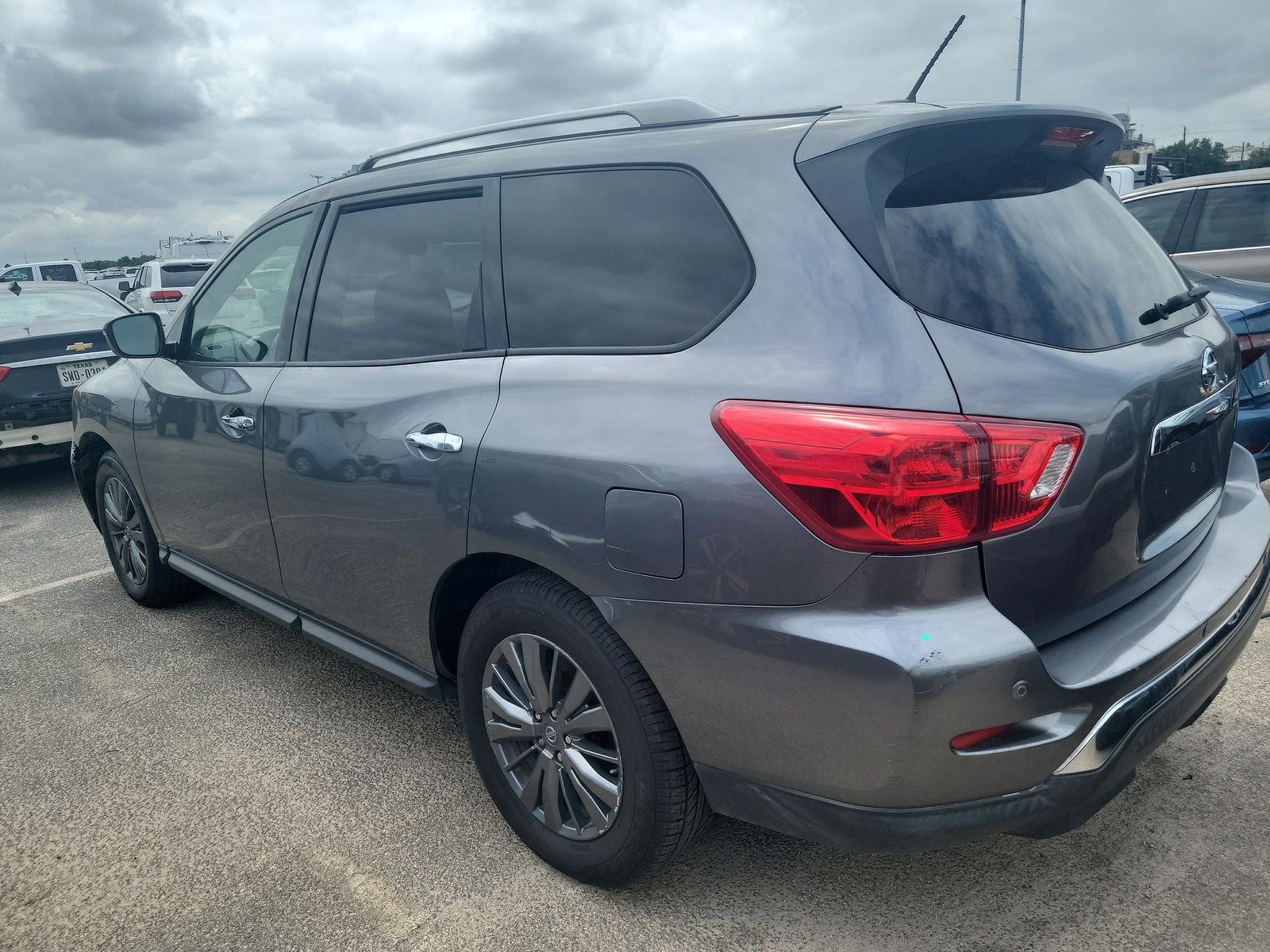 2018 Nissan Pathfinder SV FWD