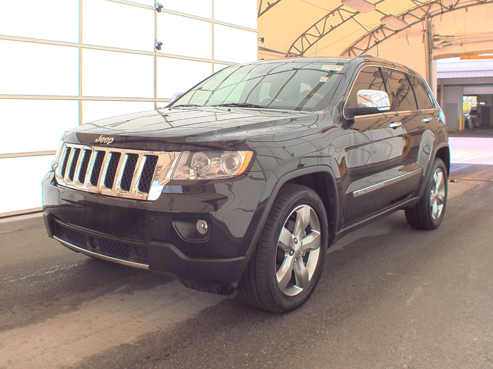 2012 Jeep Grand Cherokee Overland RWD