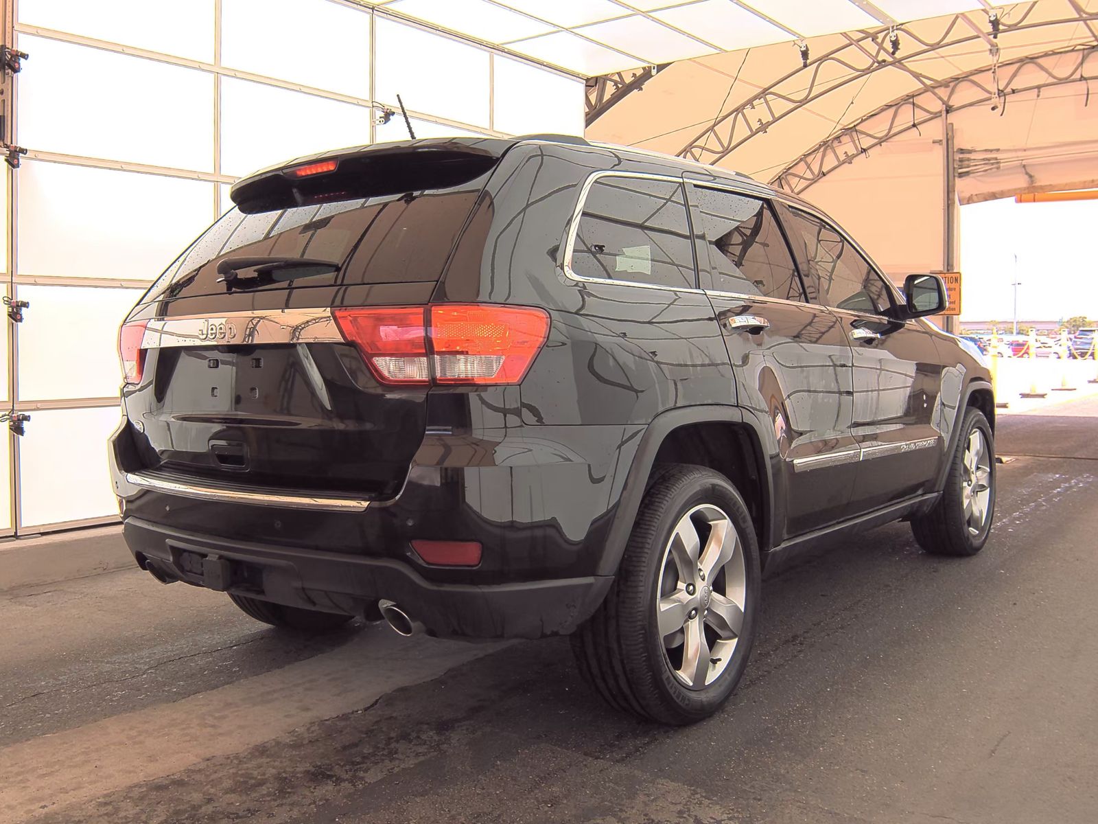 2012 Jeep Grand Cherokee Overland RWD
