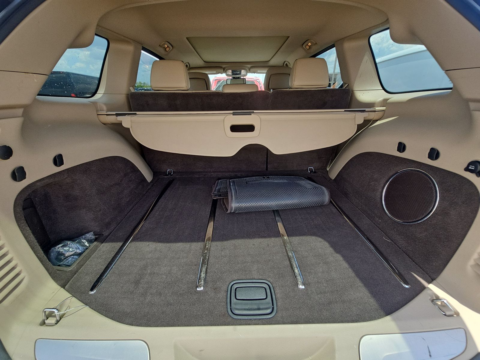 2012 Jeep Grand Cherokee Overland RWD