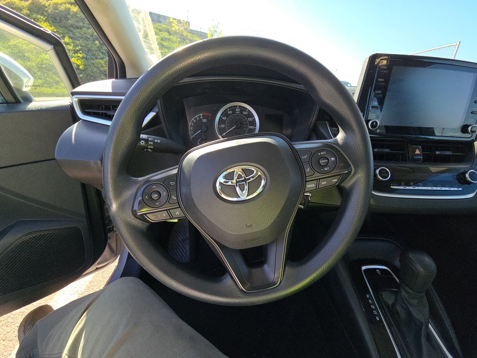 2022 Toyota Corolla LE FWD