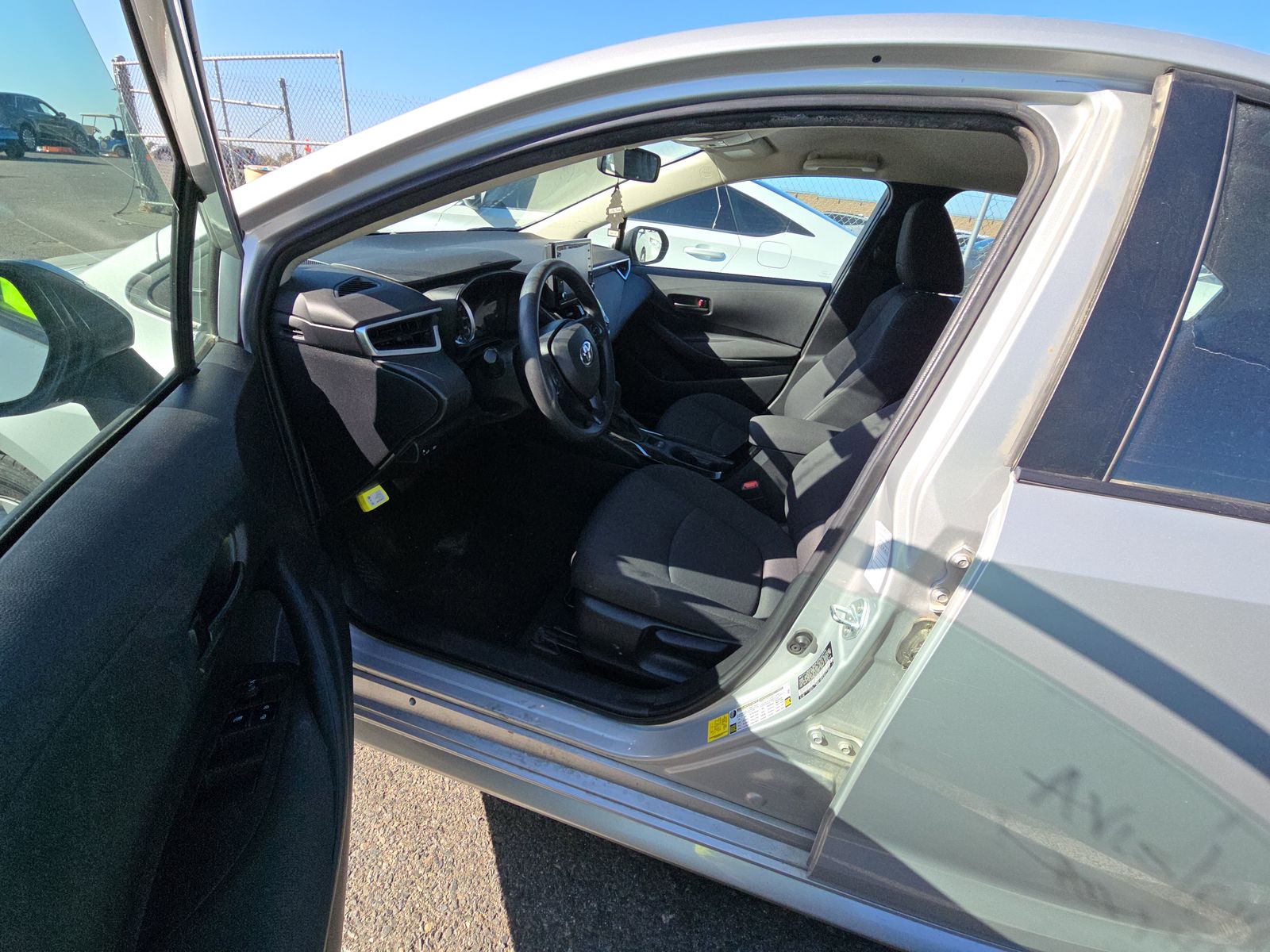 2022 Toyota Corolla LE FWD