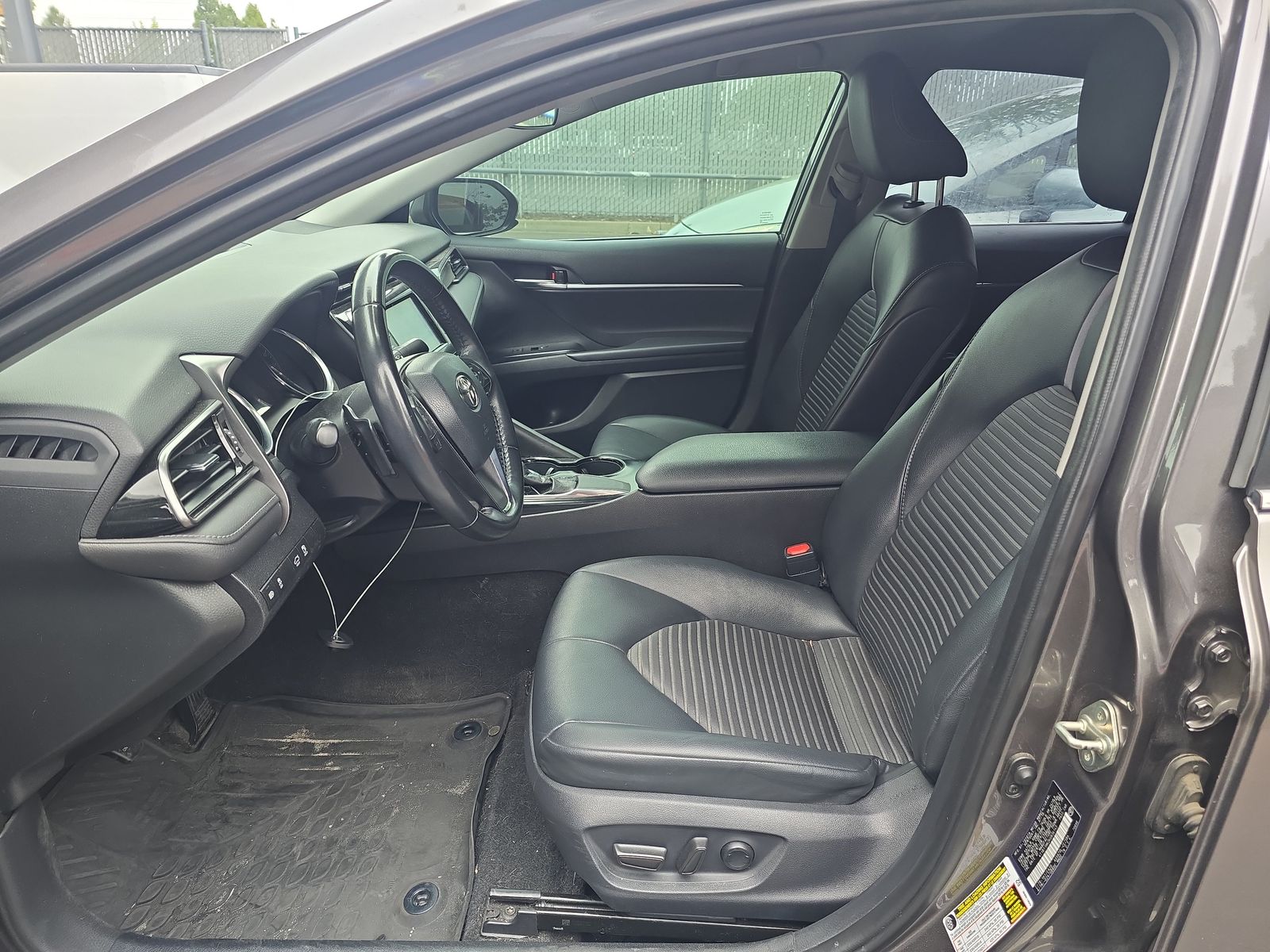 2019 Toyota Camry SE FWD