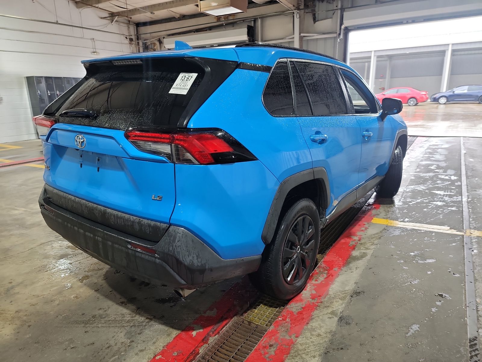 2020 Toyota RAV4 LE FWD