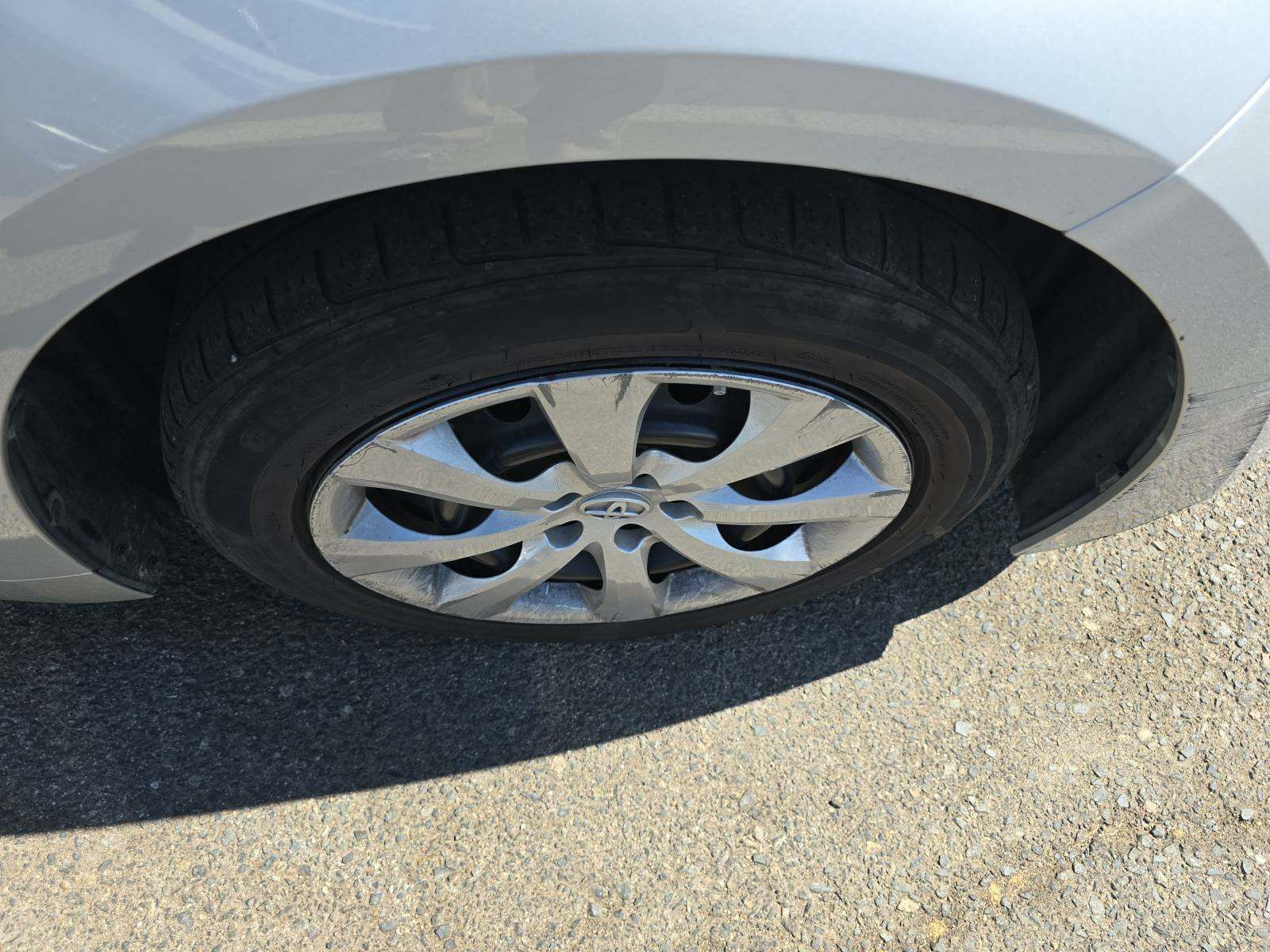 2022 Toyota Corolla LE FWD