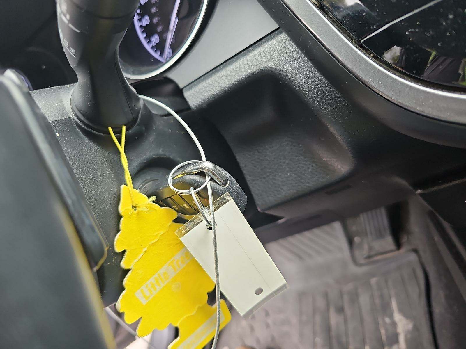 2019 Toyota Camry SE FWD