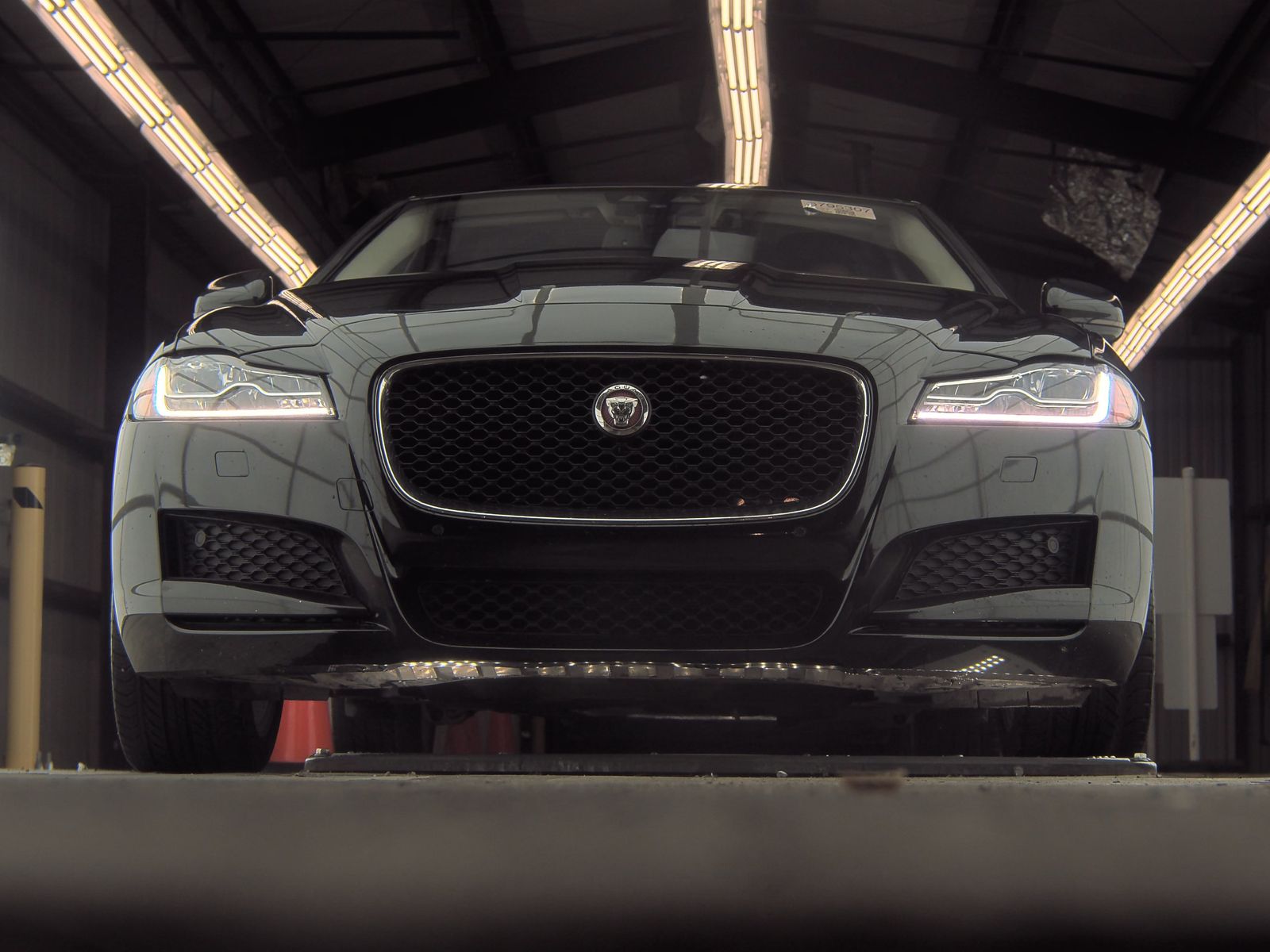 2017 Jaguar XF 20d Premium RWD