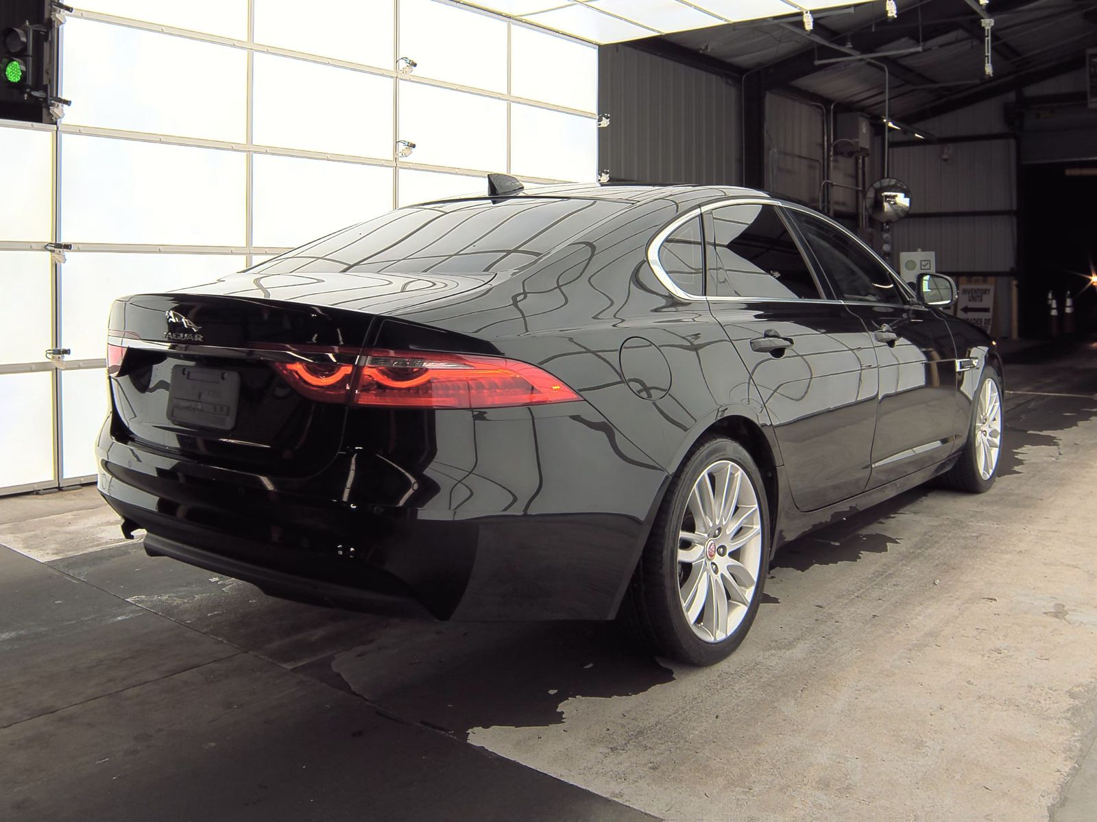 2017 Jaguar XF 20d Premium RWD