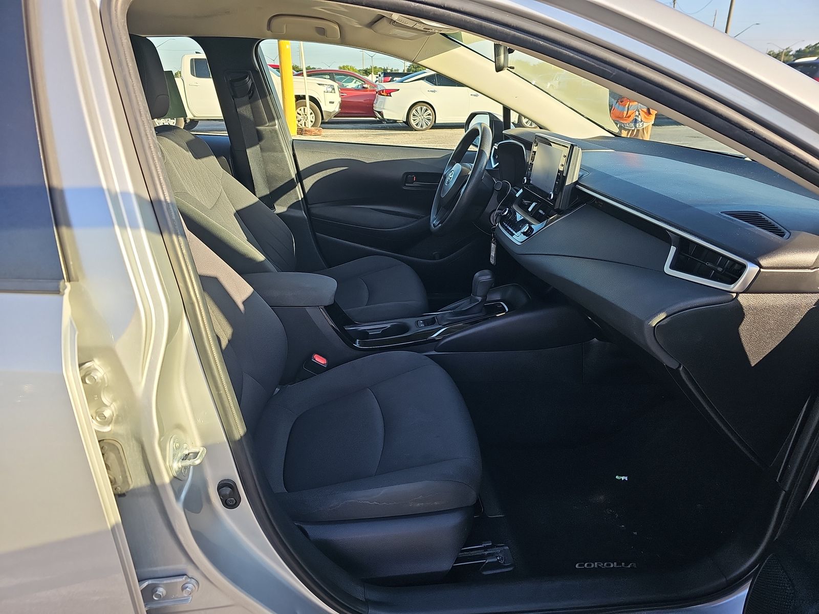 2022 Toyota Corolla LE FWD