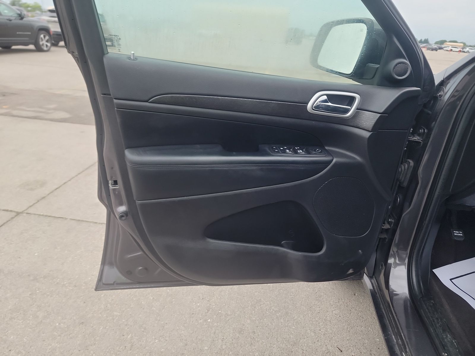 2018 Jeep Grand Cherokee Laredo Altitude Edition AWD