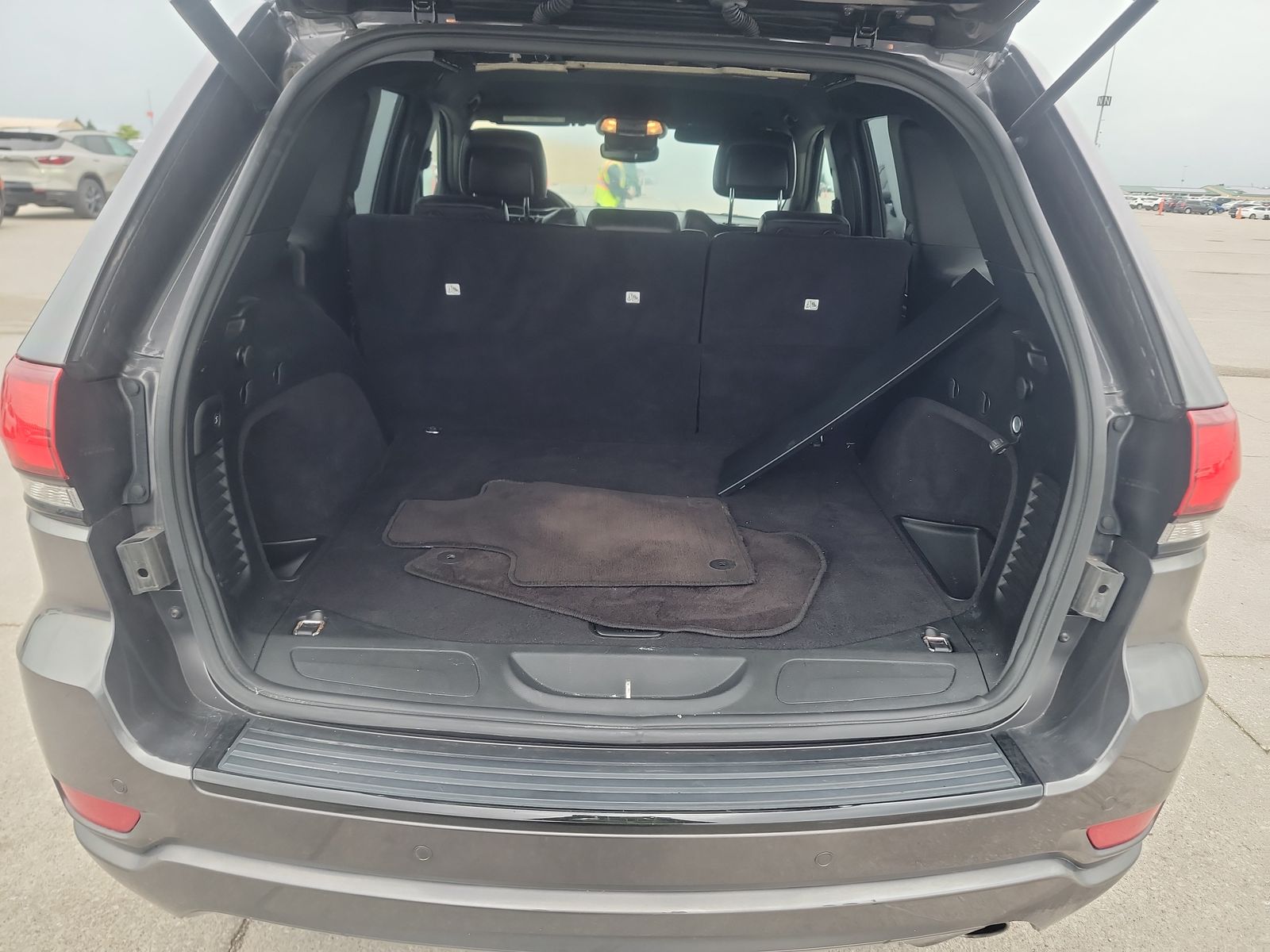 2018 Jeep Grand Cherokee Laredo Altitude Edition AWD