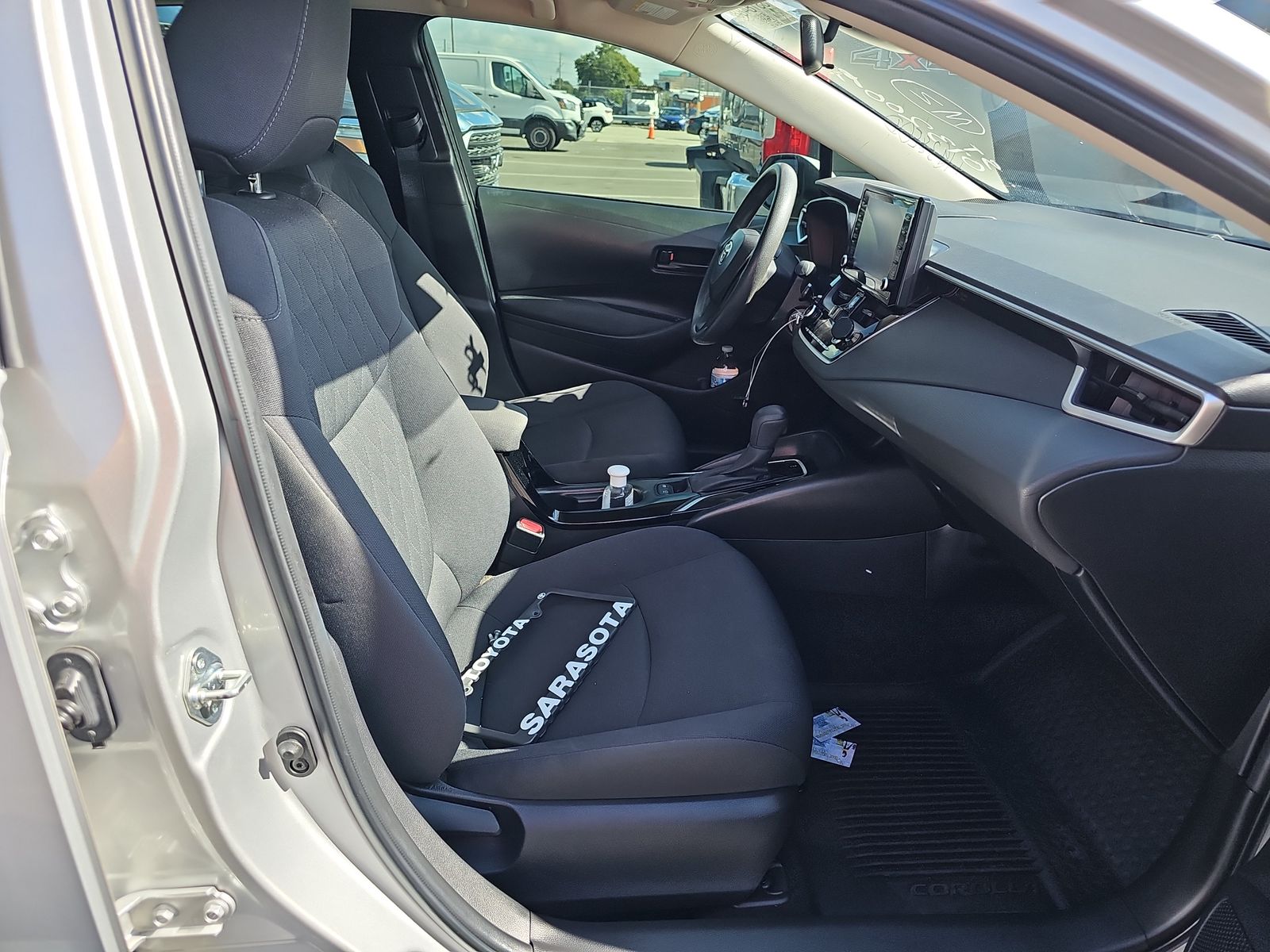 2022 Toyota Corolla LE FWD