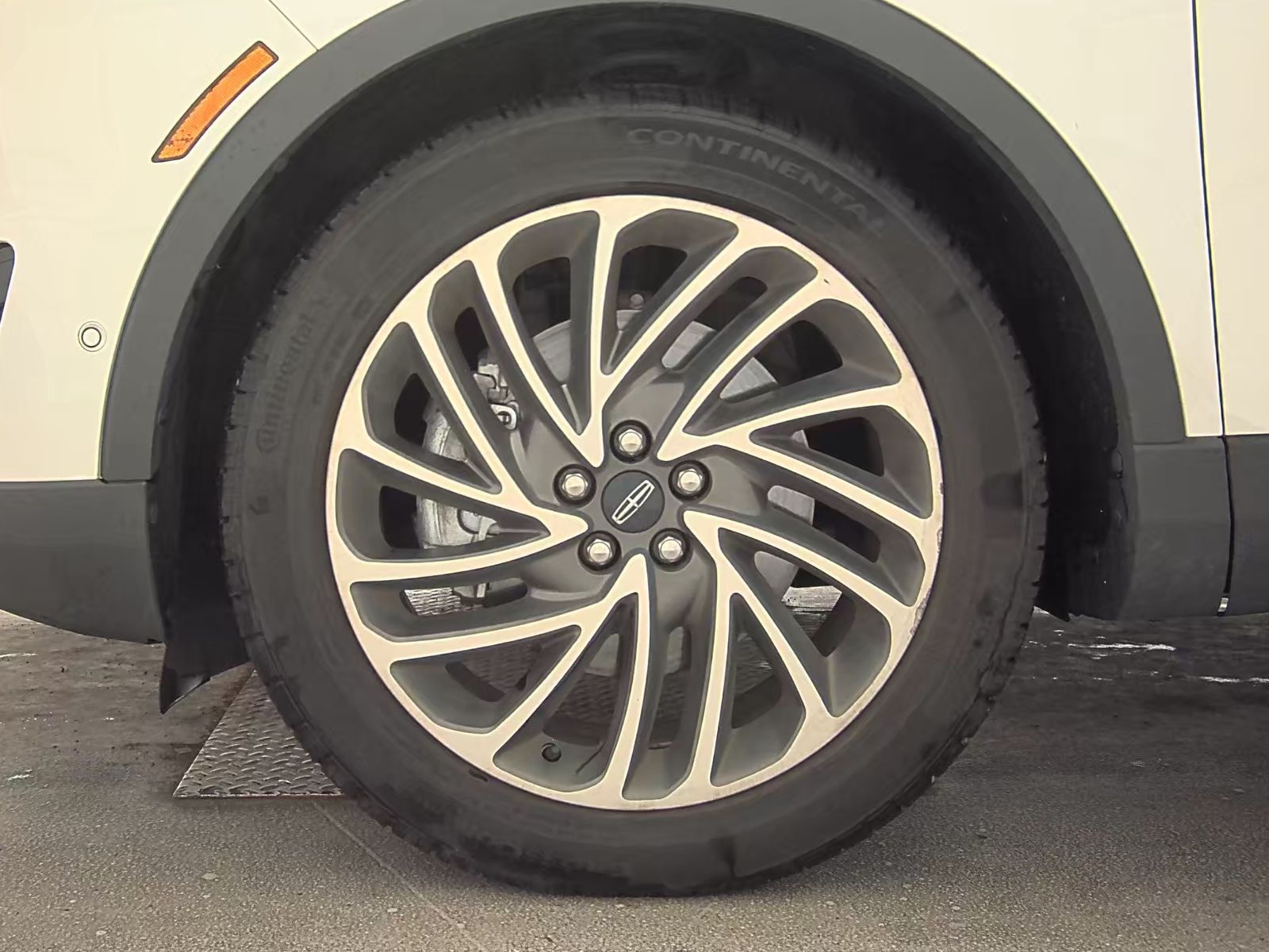 2020 Lincoln Nautilus Reserve AWD