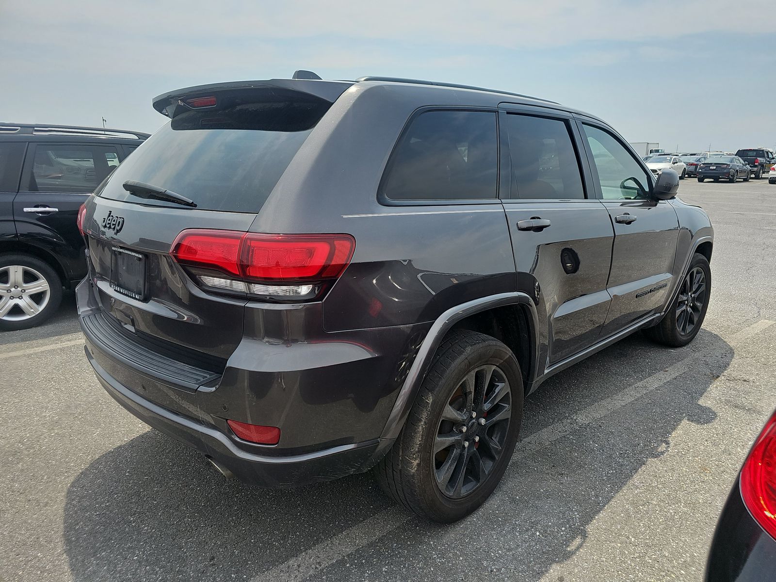 2020 Jeep Grand Cherokee Laredo Altitude Edition AWD