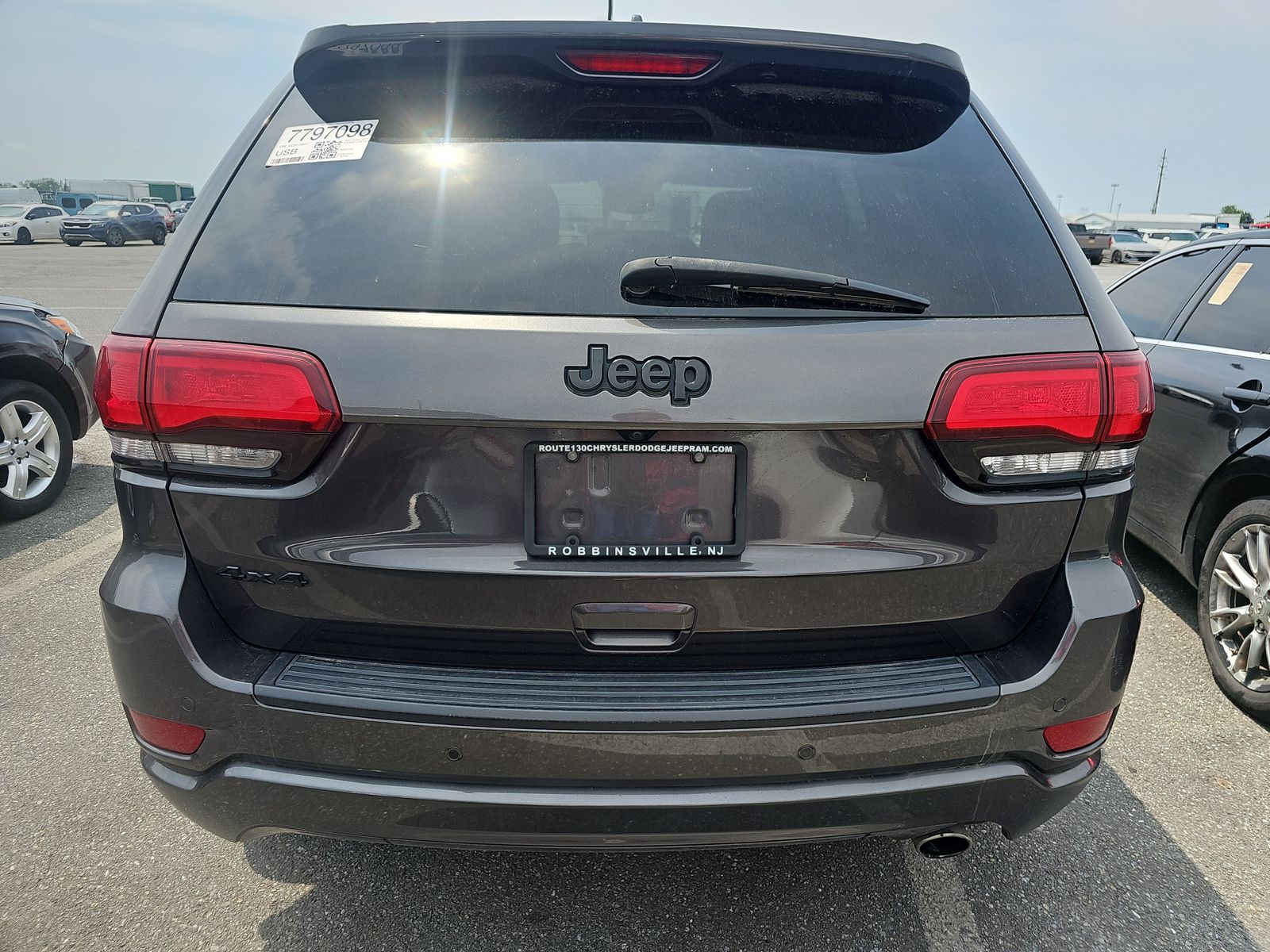 2020 Jeep Grand Cherokee Laredo Altitude Edition AWD