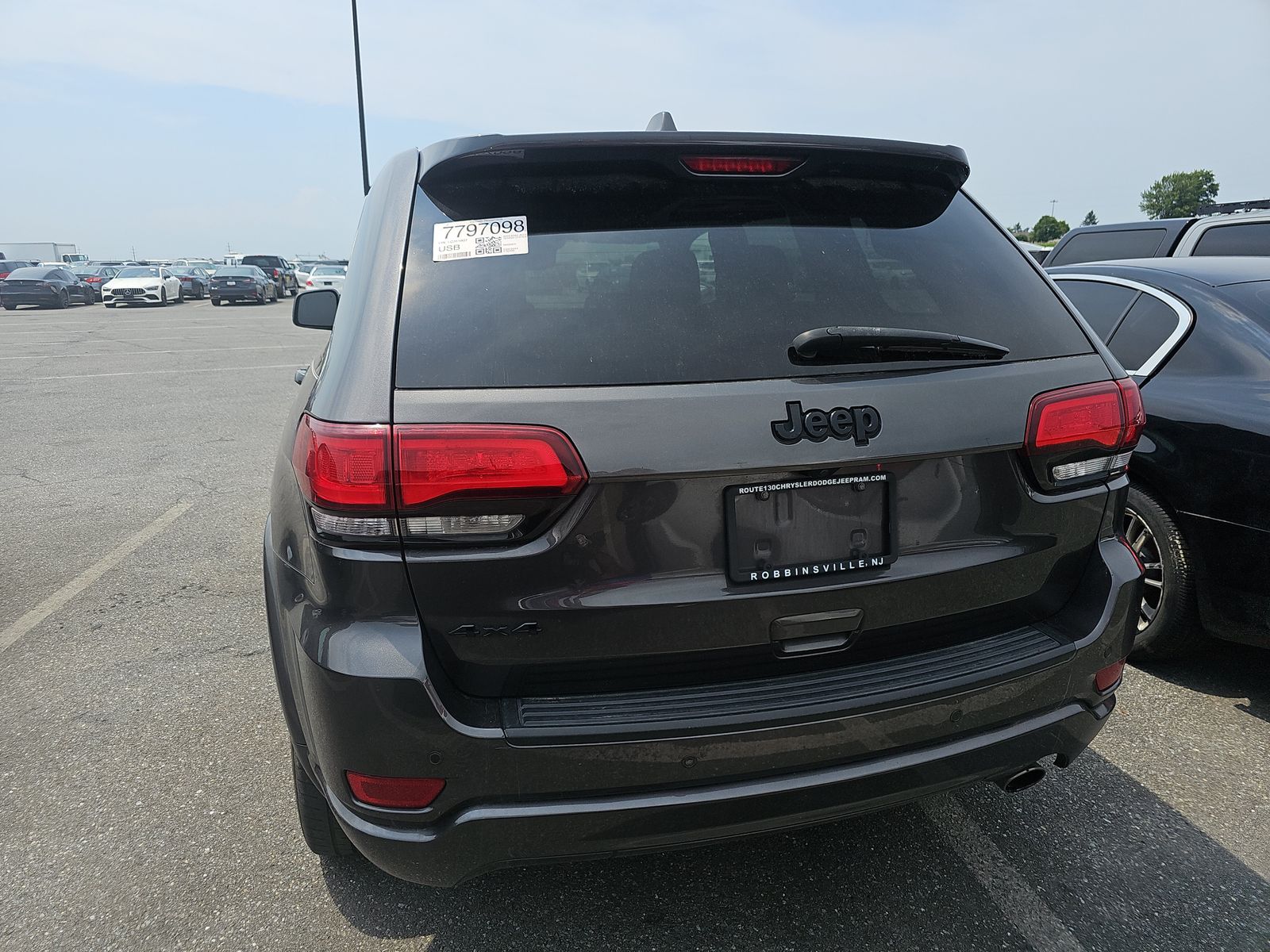 2020 Jeep Grand Cherokee Laredo Altitude Edition AWD