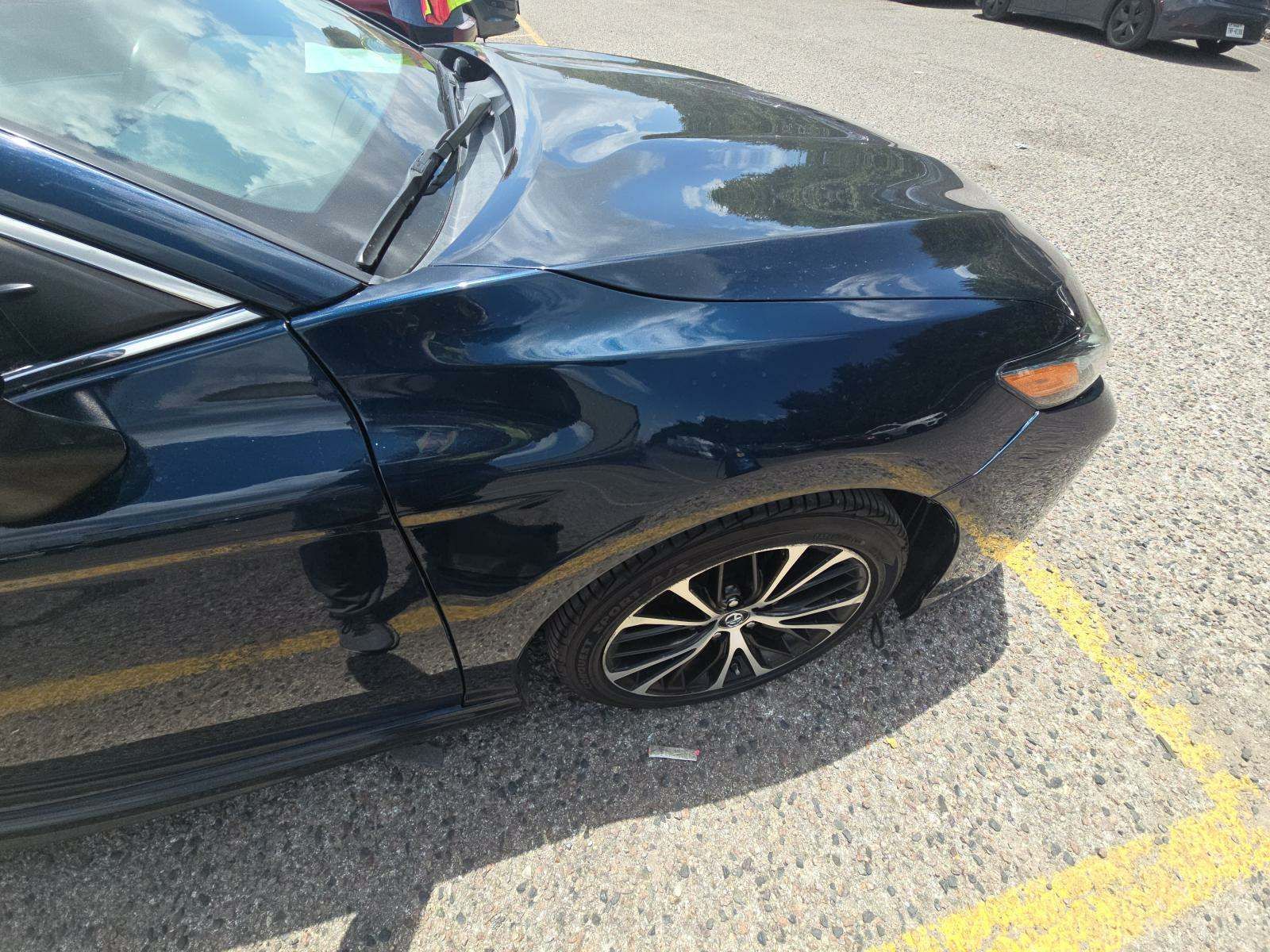 2019 Toyota Camry SE FWD