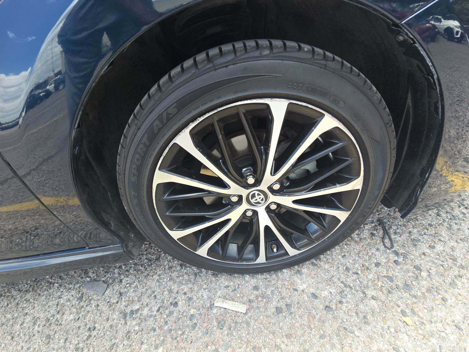 2019 Toyota Camry SE FWD