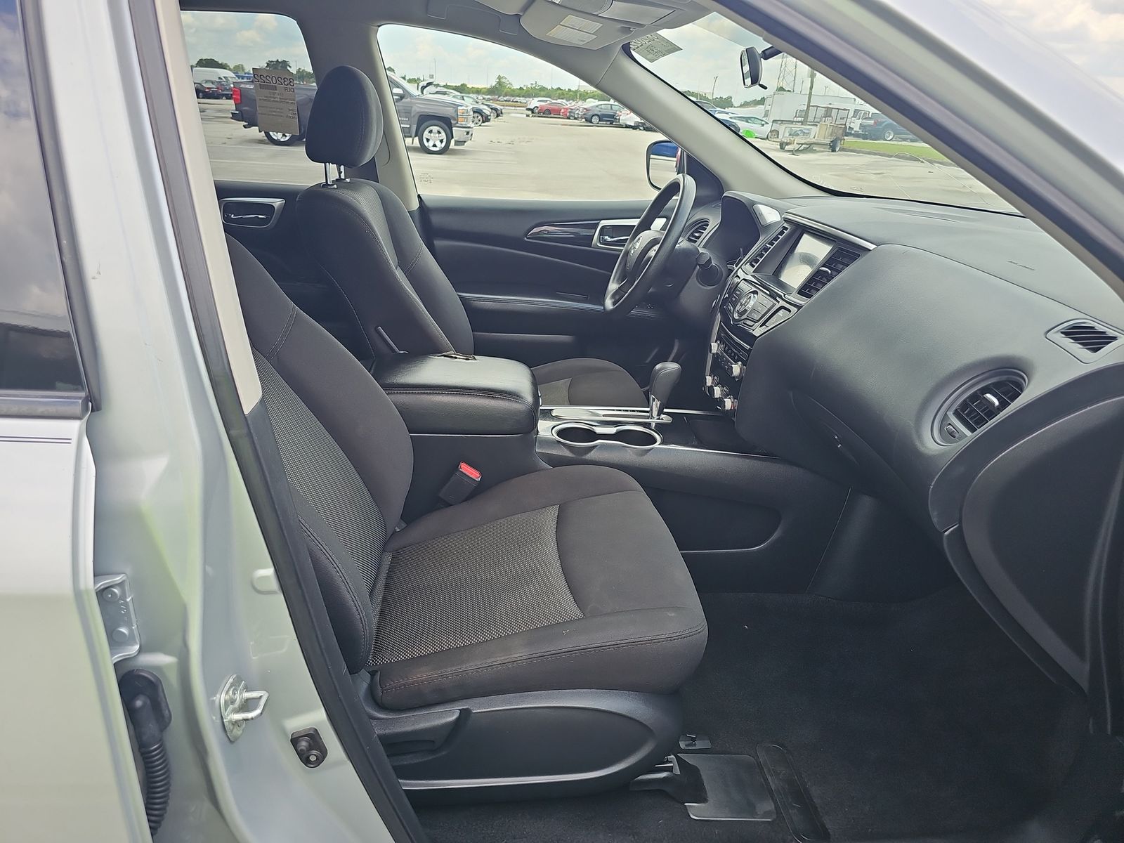 2020 Nissan Pathfinder S FWD