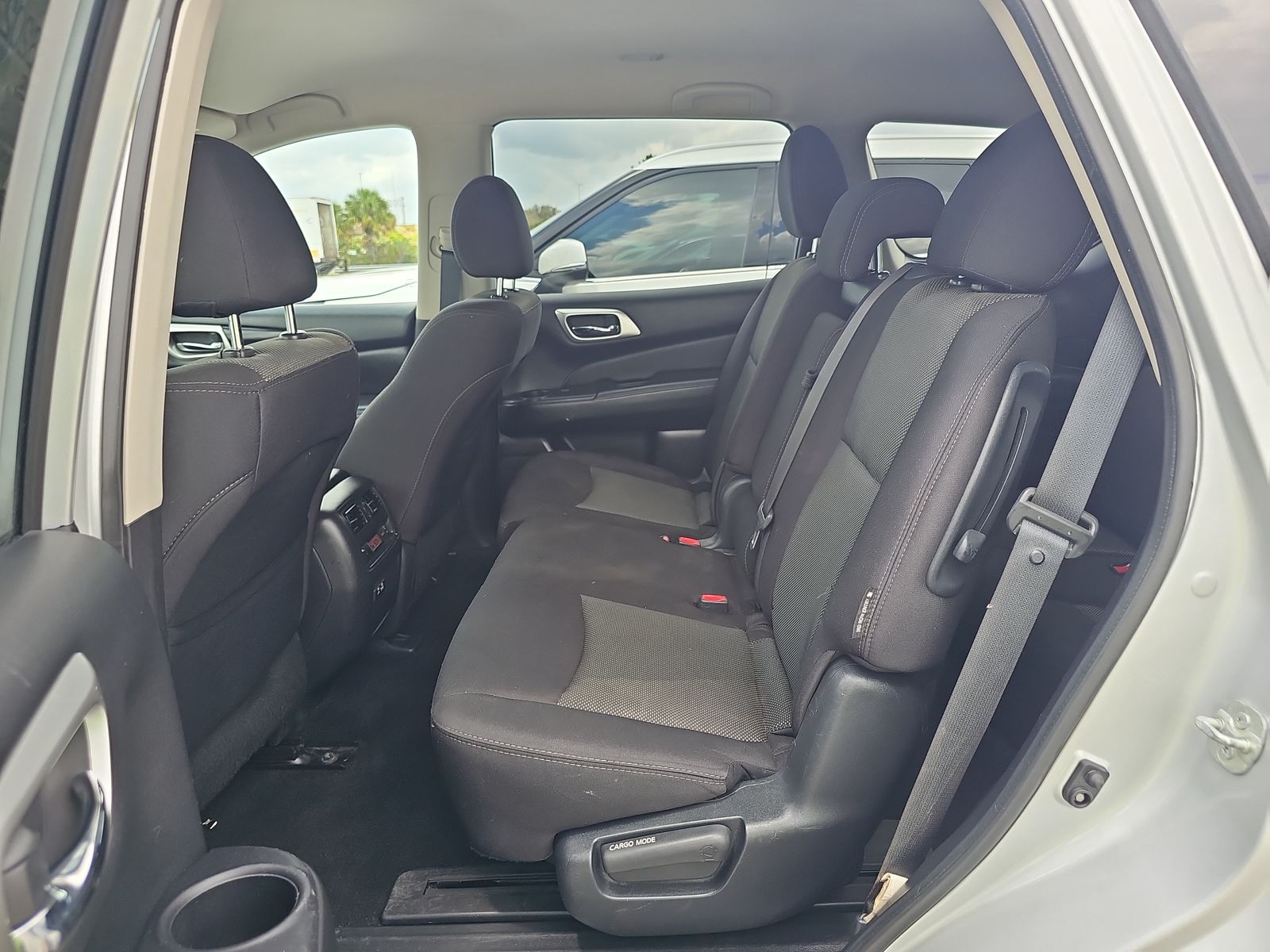 2020 Nissan Pathfinder S FWD