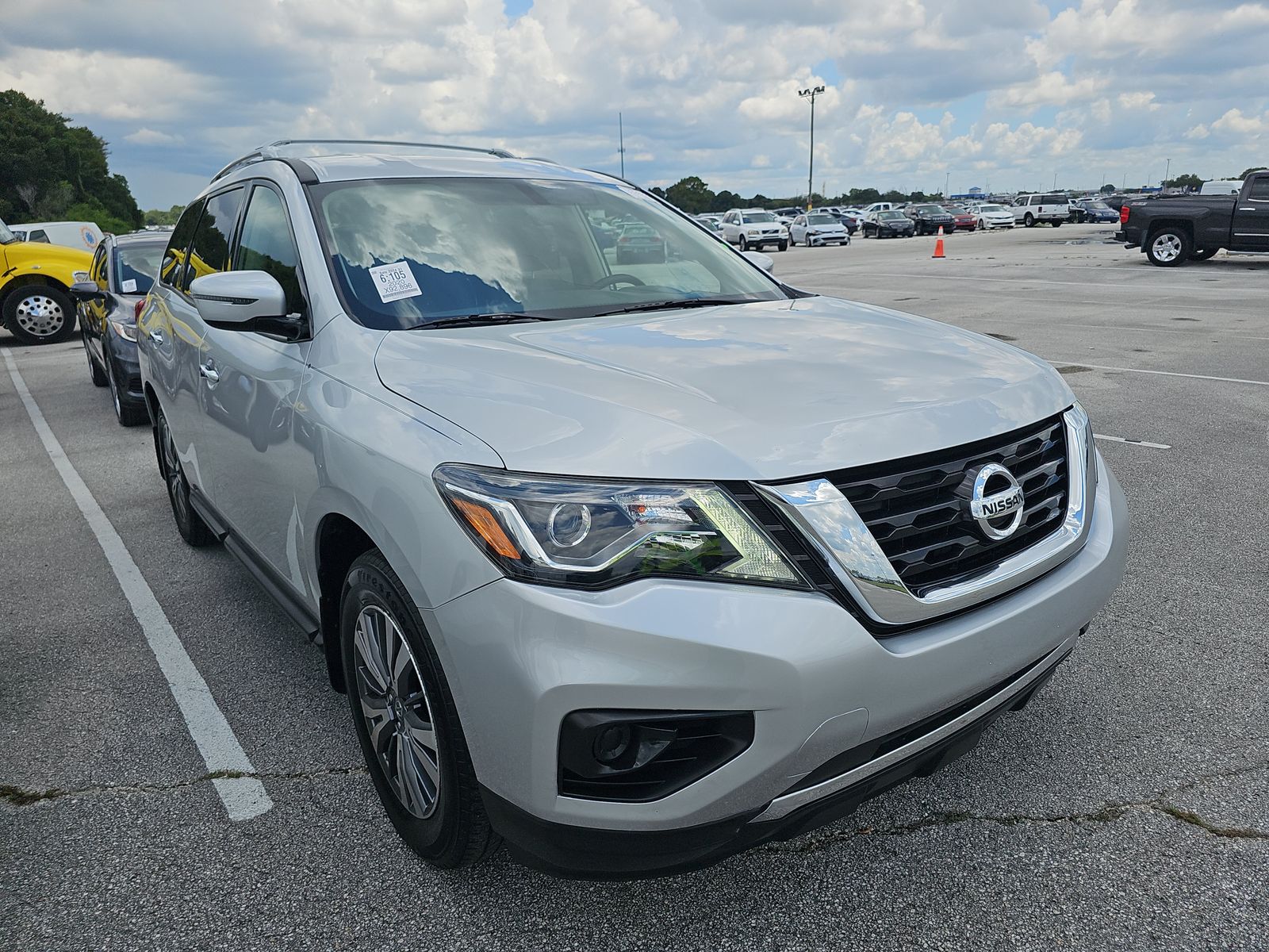 2020 Nissan Pathfinder S FWD