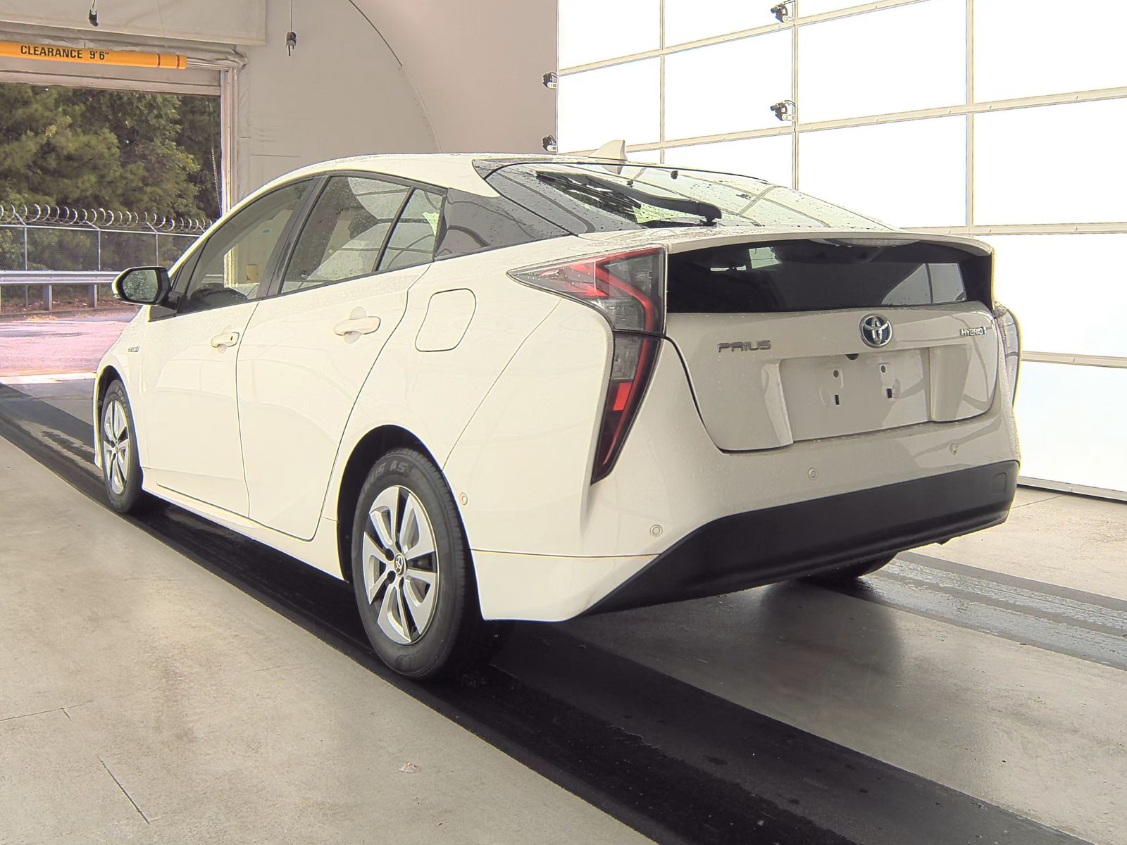 2017 Toyota Prius Two FWD