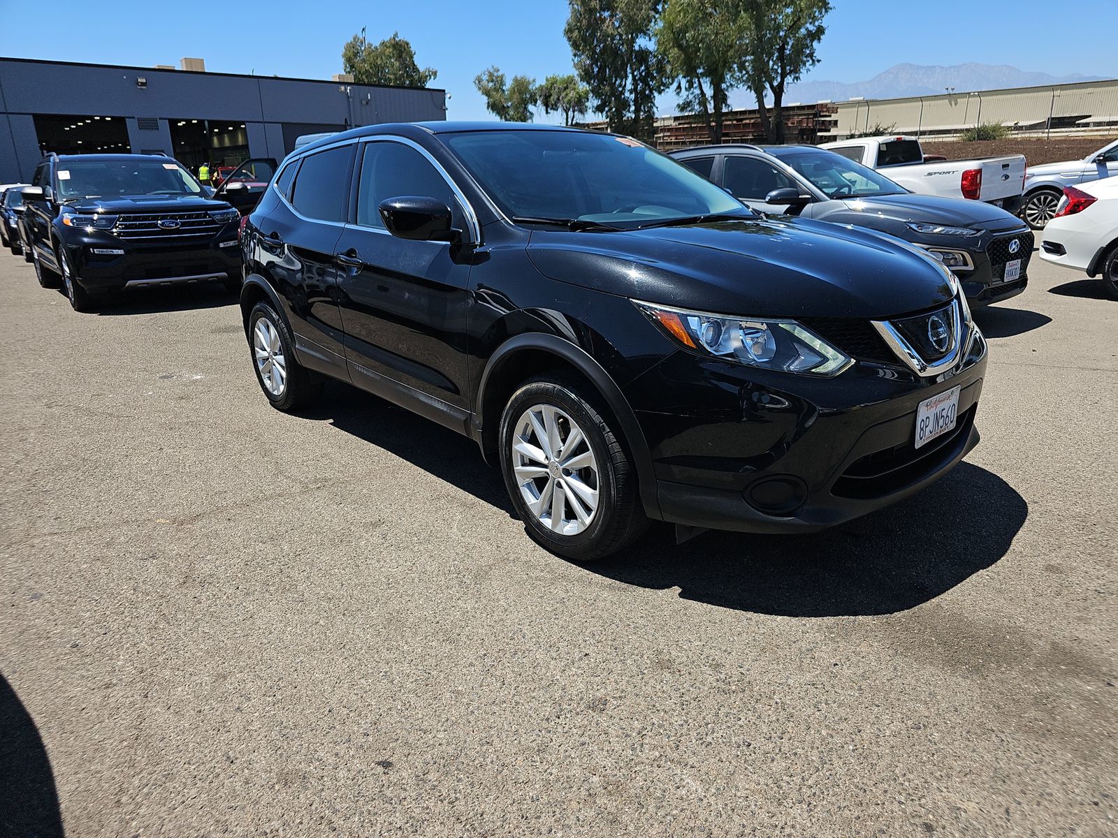 2018 Nissan Rogue Sport S FWD