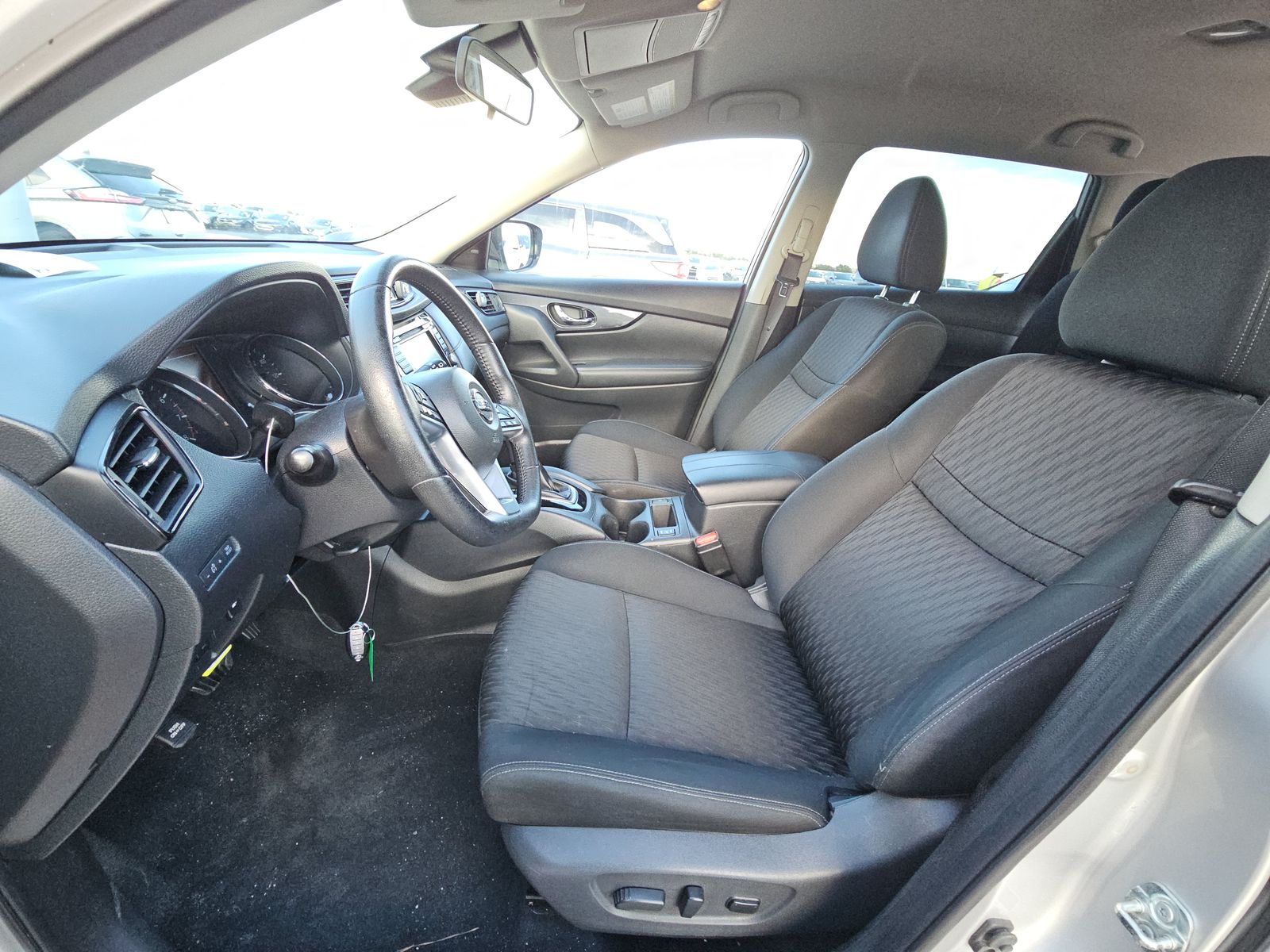 2020 Nissan Rogue SV FWD