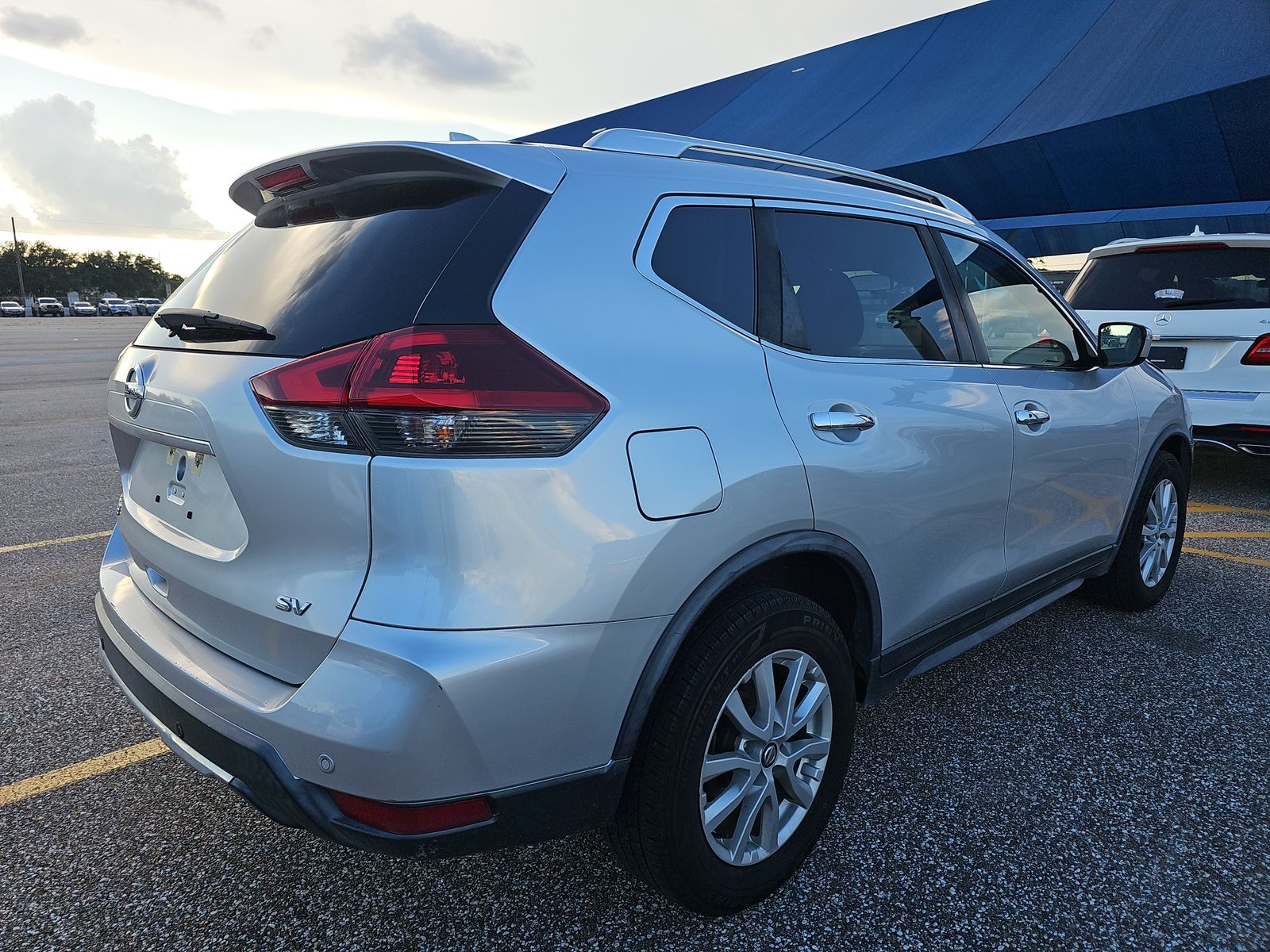 2020 Nissan Rogue SV FWD
