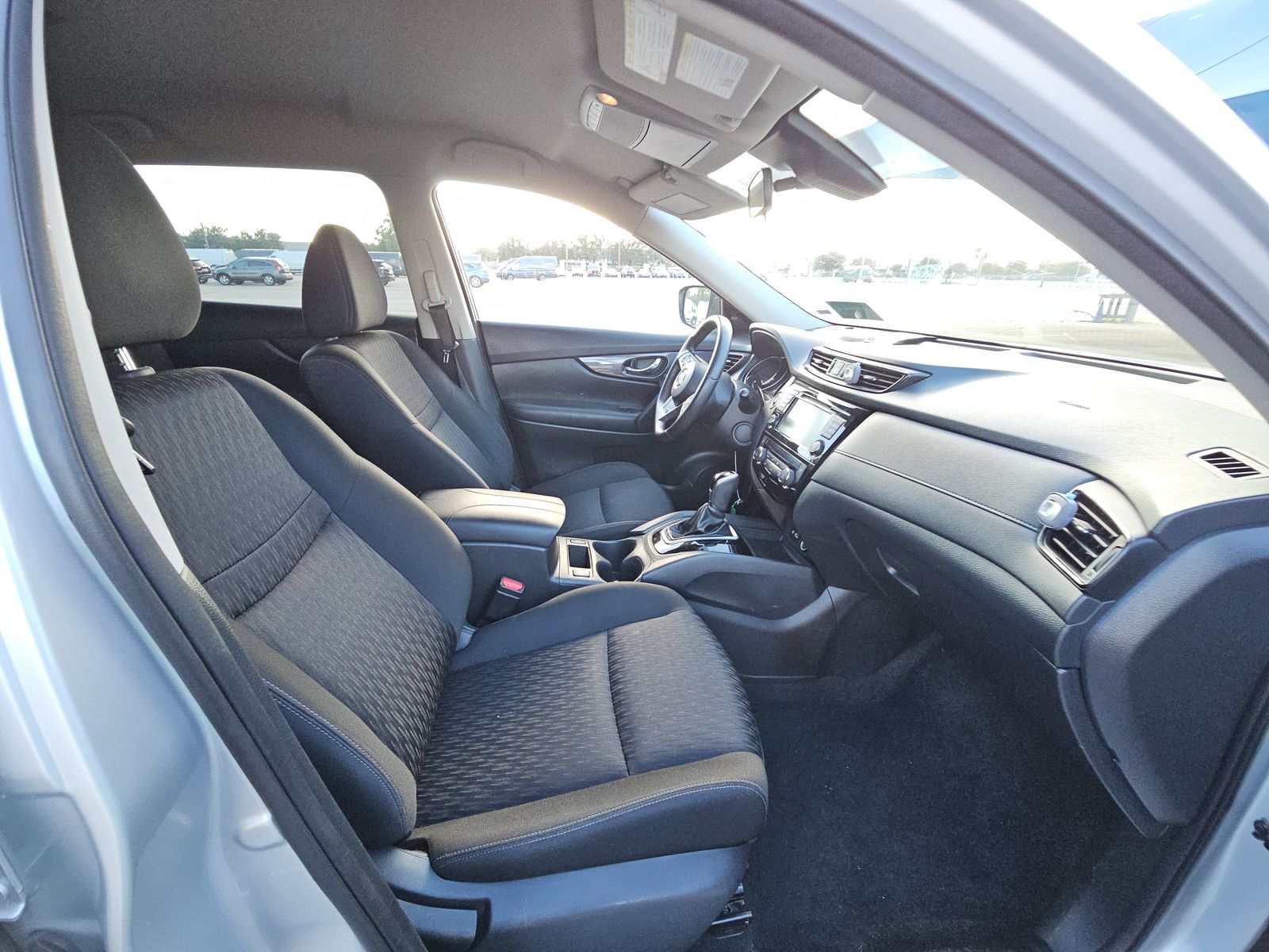 2020 Nissan Rogue SV FWD