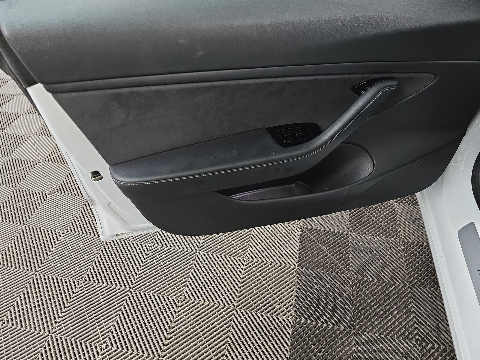 2018 Tesla Model 3 Long Range FWD