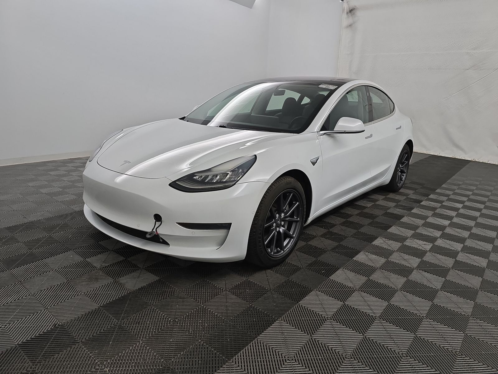 2018 Tesla Model 3 Long Range FWD