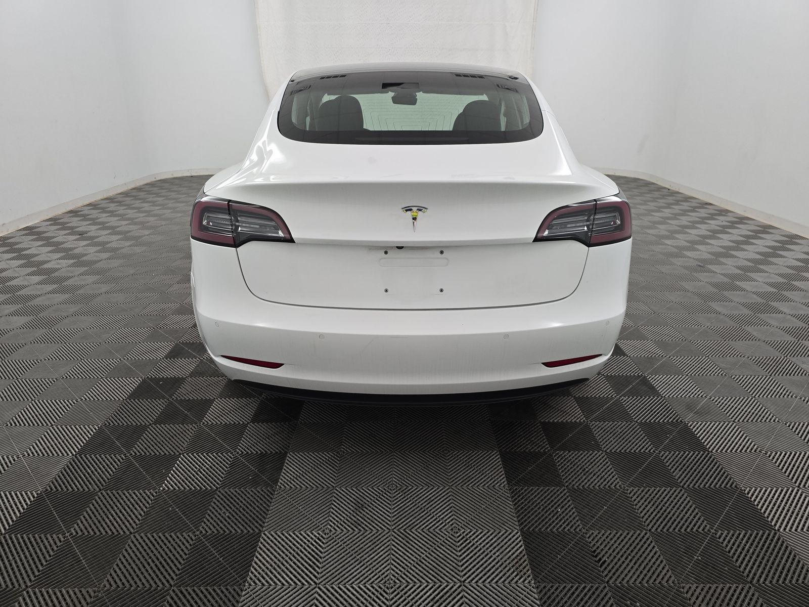 2018 Tesla Model 3 Long Range FWD