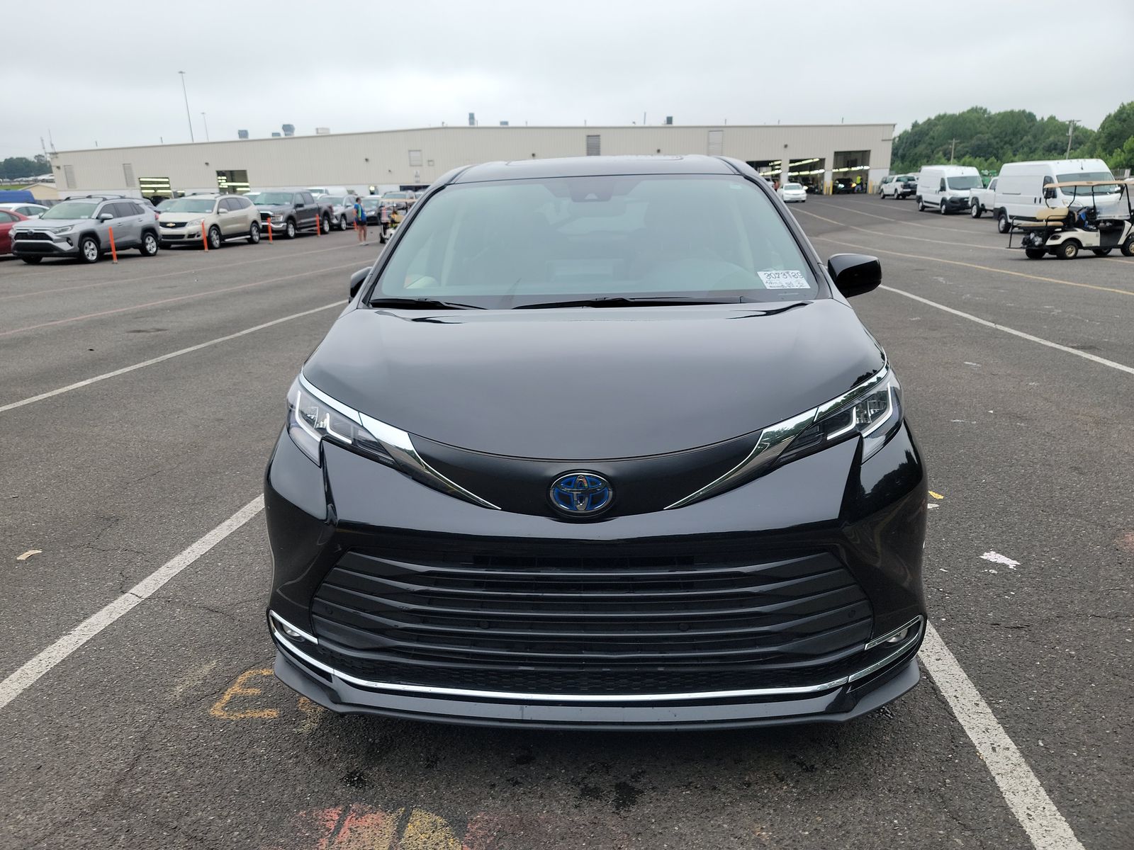 2022 Toyota Sienna XLE FWD