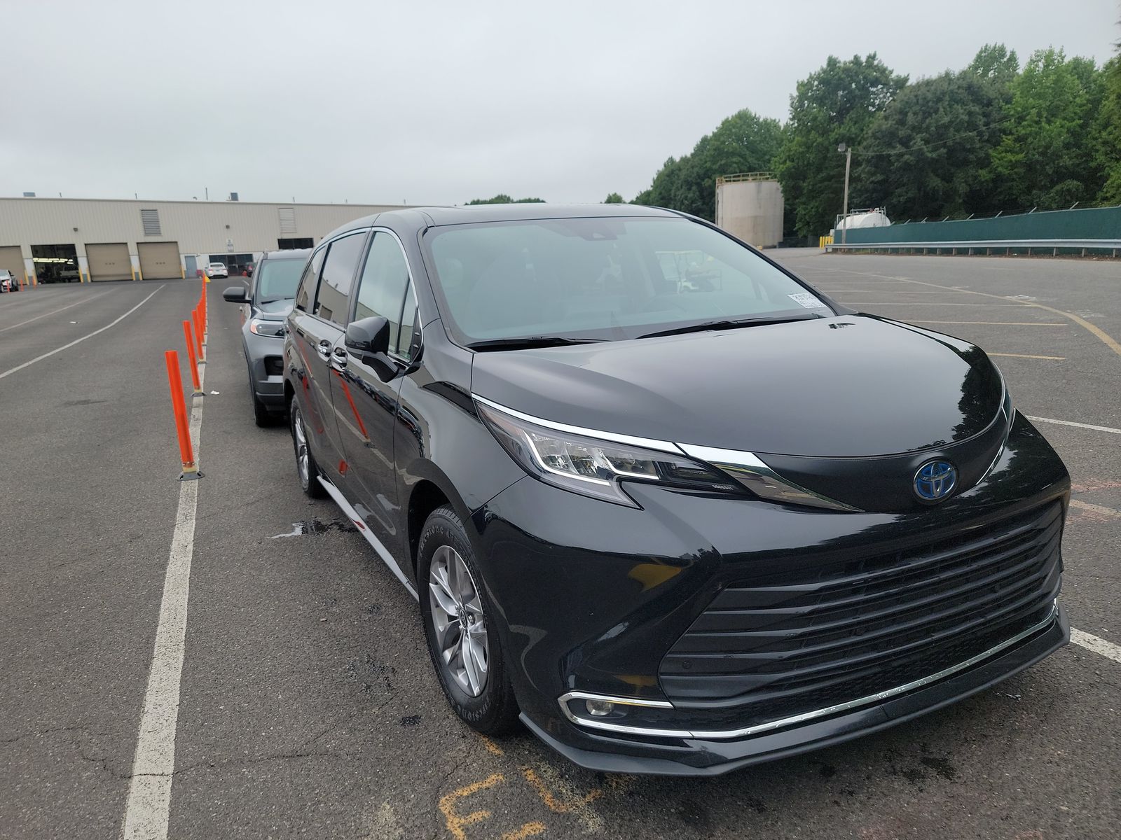 2022 Toyota Sienna XLE FWD