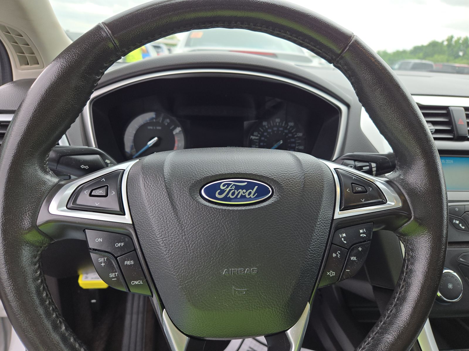 2015 Ford Fusion SE FWD