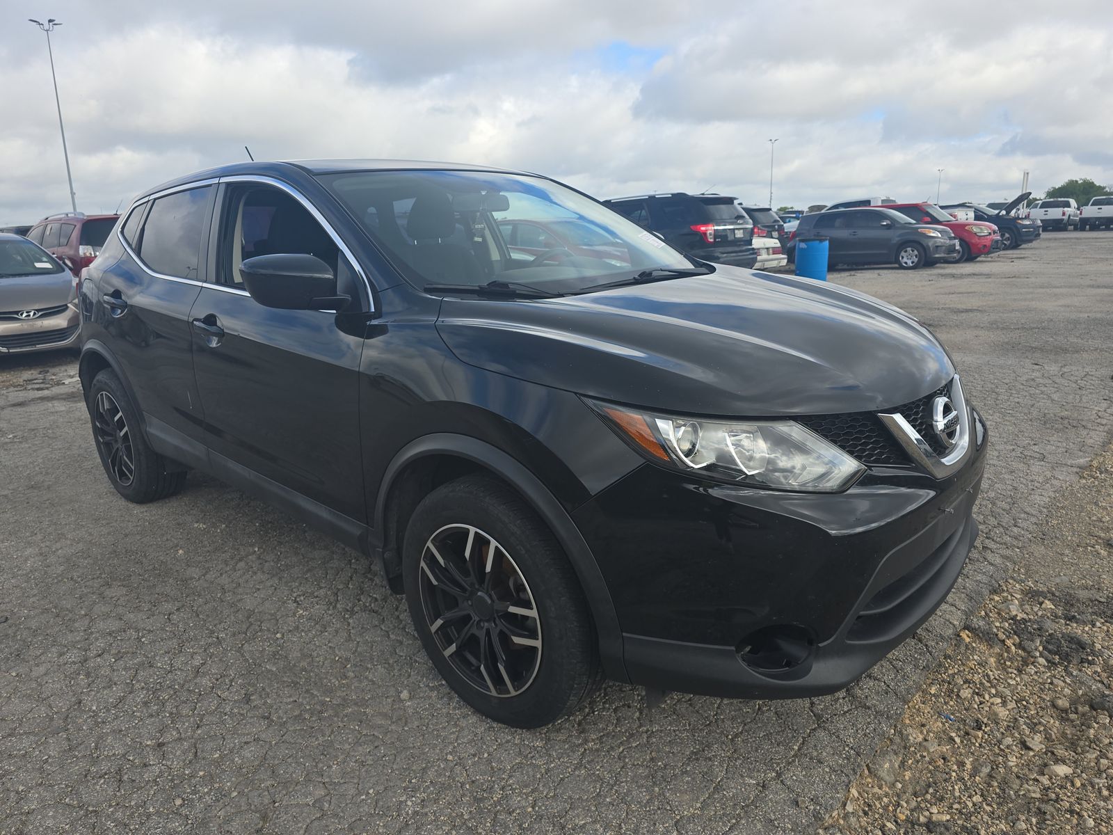 2017 Nissan Rogue Sport S FWD