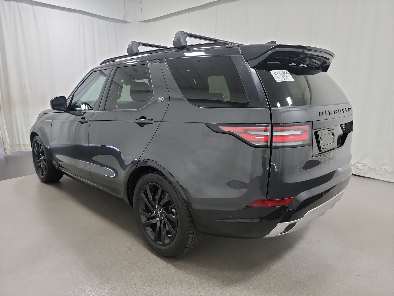 2020 Land Rover Discovery Landmark Edition AWD