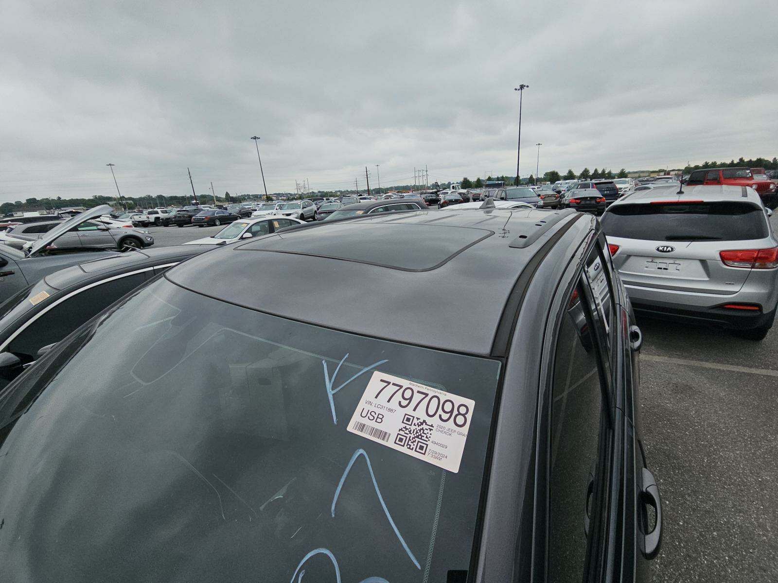 2020 Jeep Grand Cherokee Laredo Altitude Edition AWD