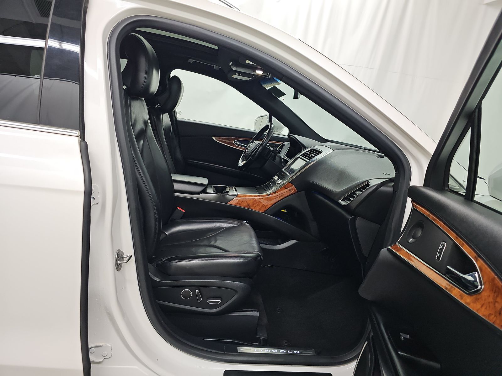 2019 Lincoln Nautilus Reserve AWD