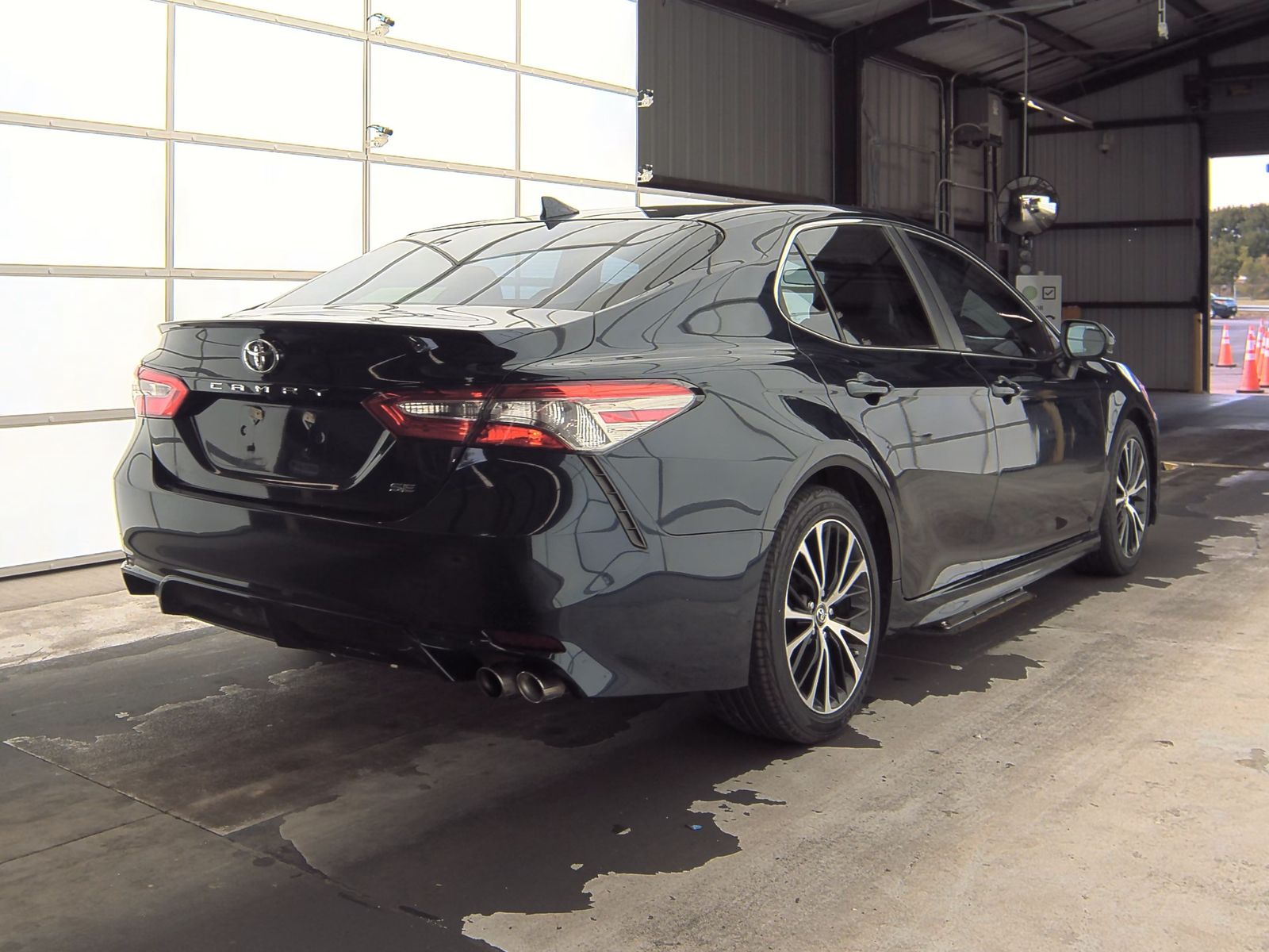 2019 Toyota Camry SE FWD