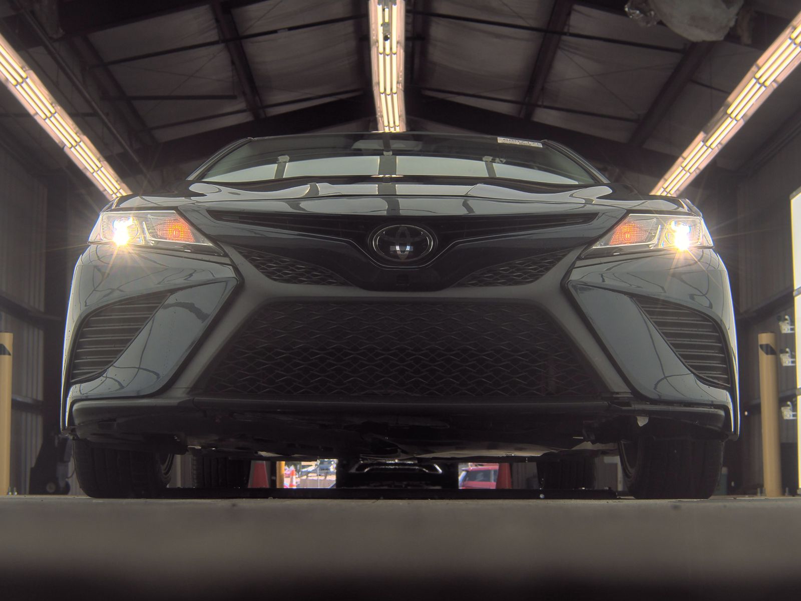 2019 Toyota Camry SE FWD