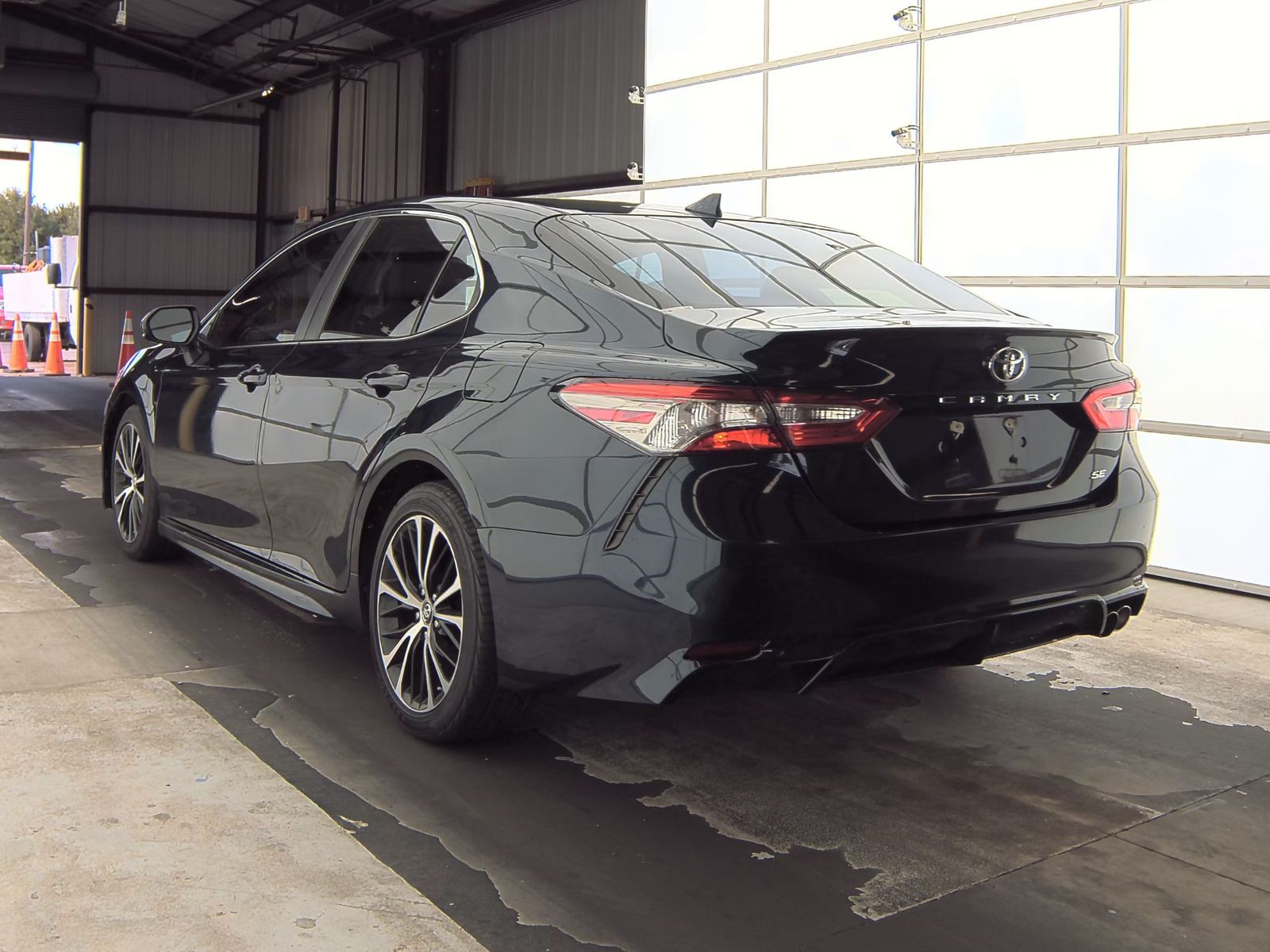 2019 Toyota Camry SE FWD