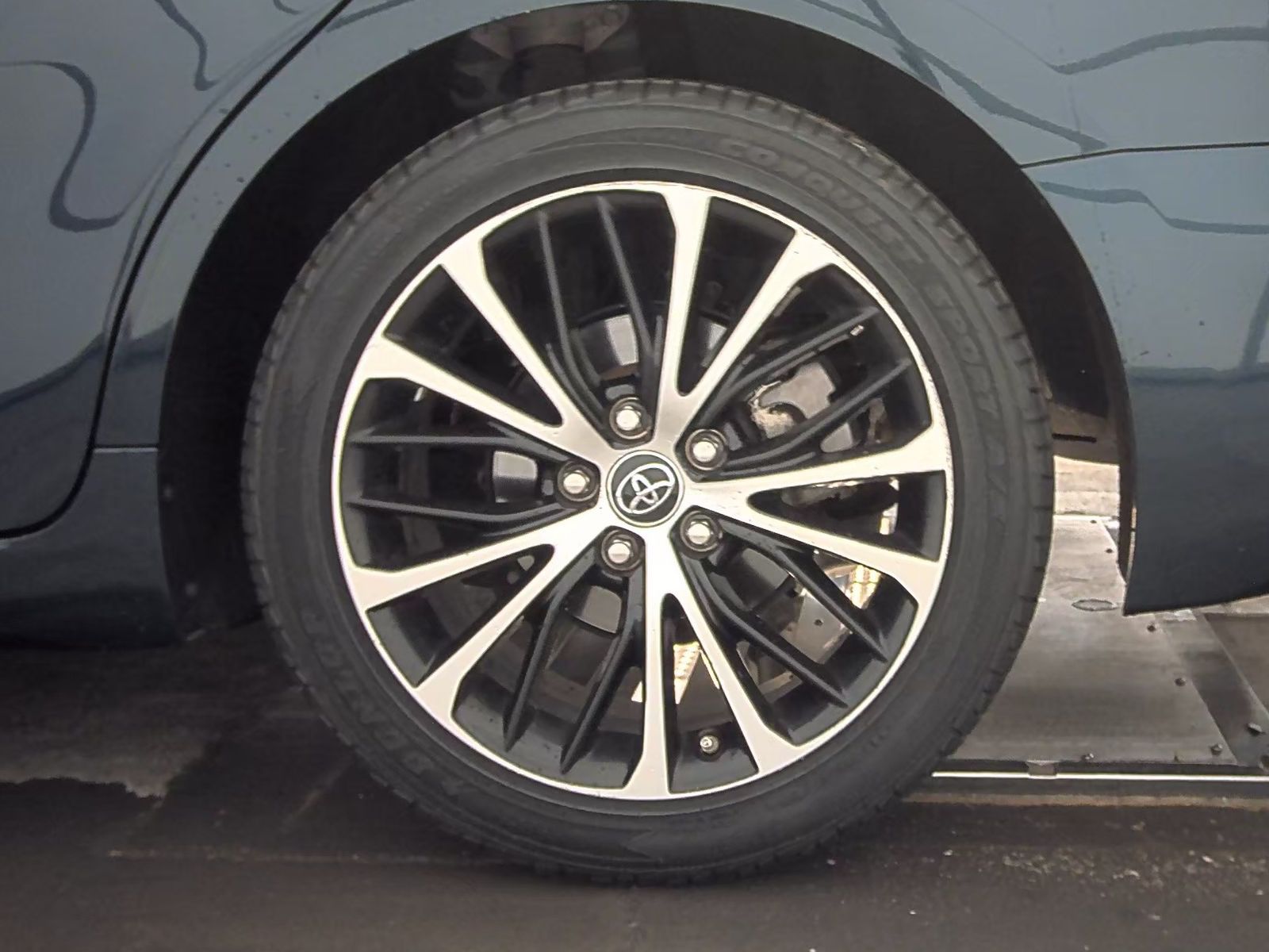 2019 Toyota Camry SE FWD