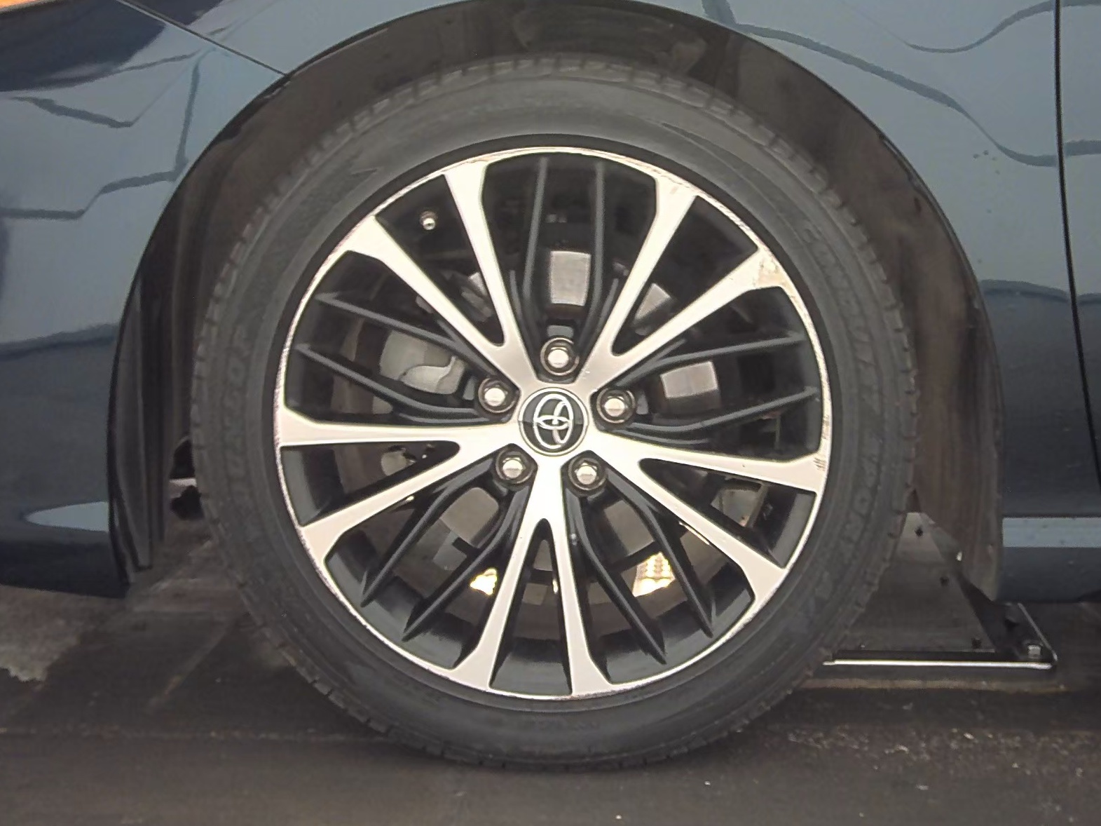 2019 Toyota Camry SE FWD